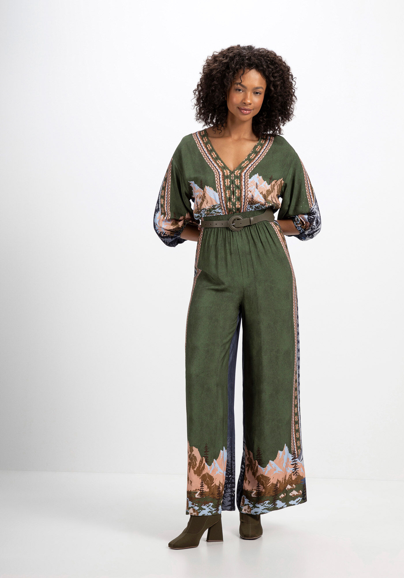 Macac&atilde;o Longo Estampado em Viscose com Manga 3/4, , large.