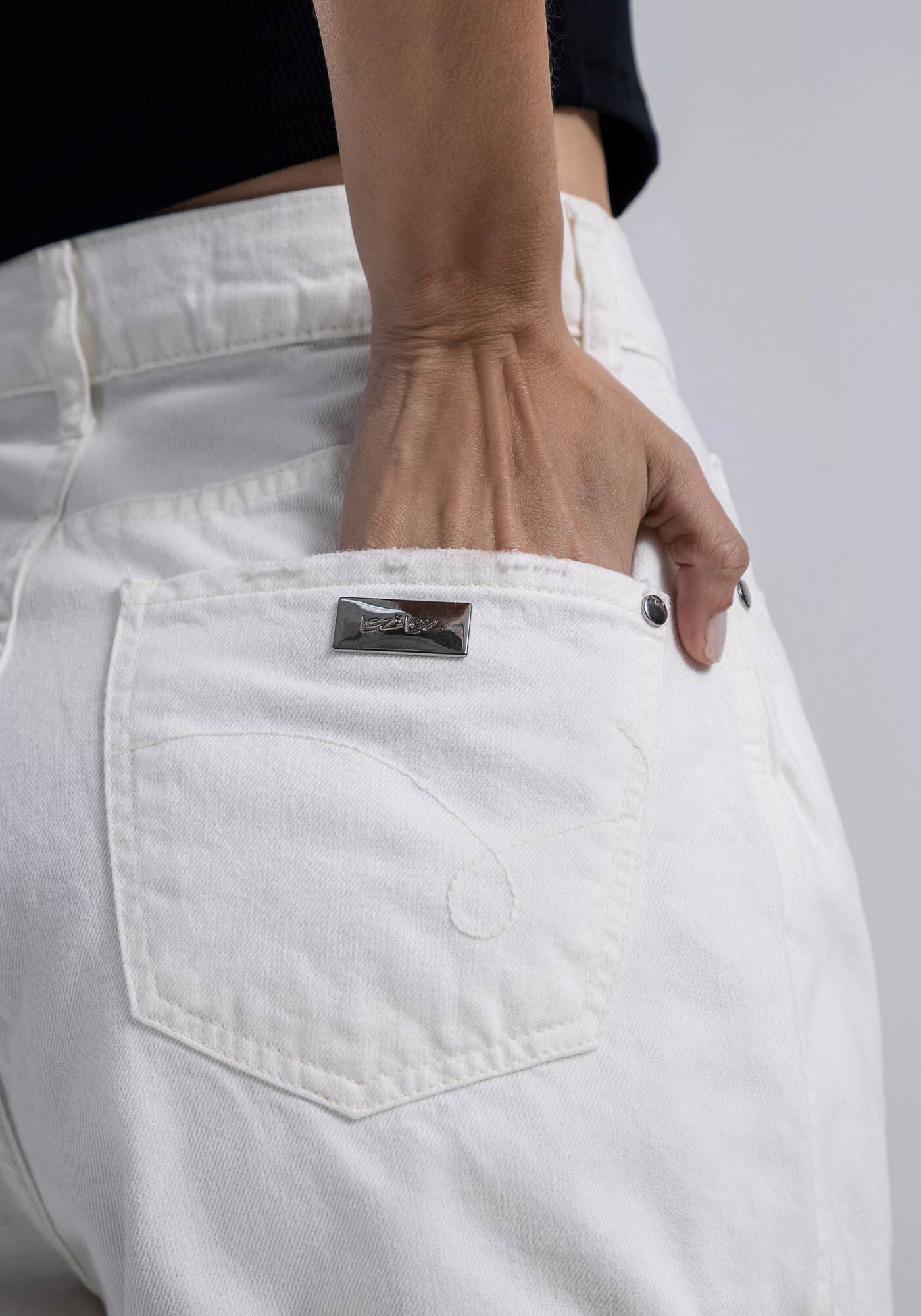 Shorts Sarja Mom com Cintura Super Alta, , large.