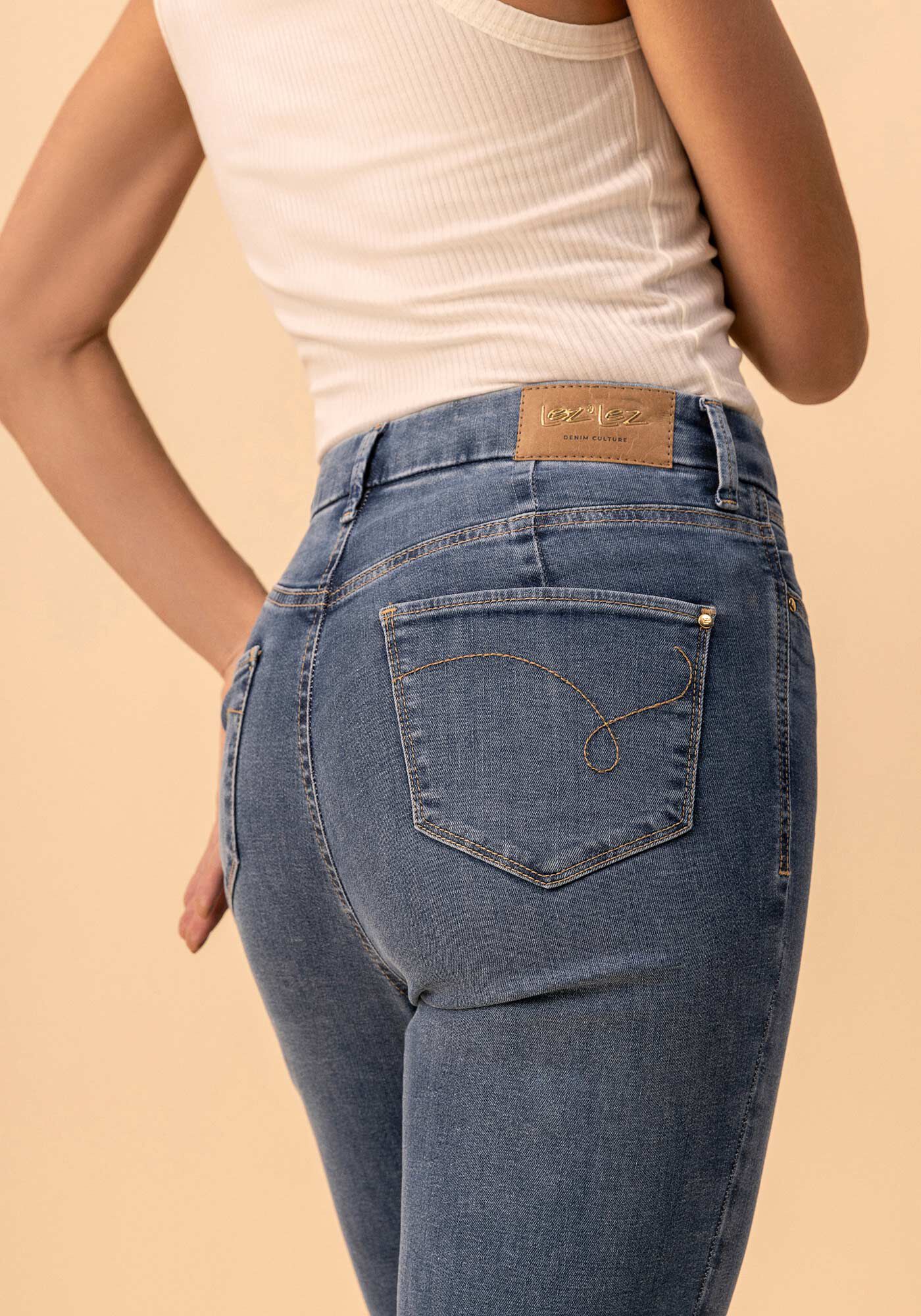 Cal&ccedil;a Jeans Flare Com Cintura Alta E Elastano Contour, JEANS, large.