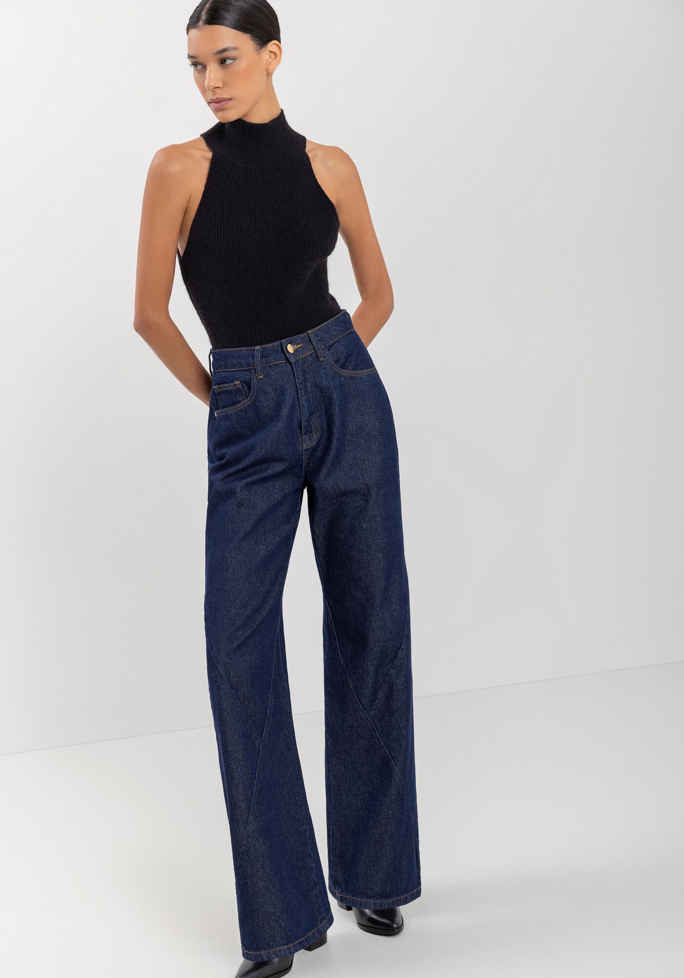 Cal&ccedil;a Jeans Wide Leg Com C&oacute;s Alto E Costuras Diferenciadas, , large.