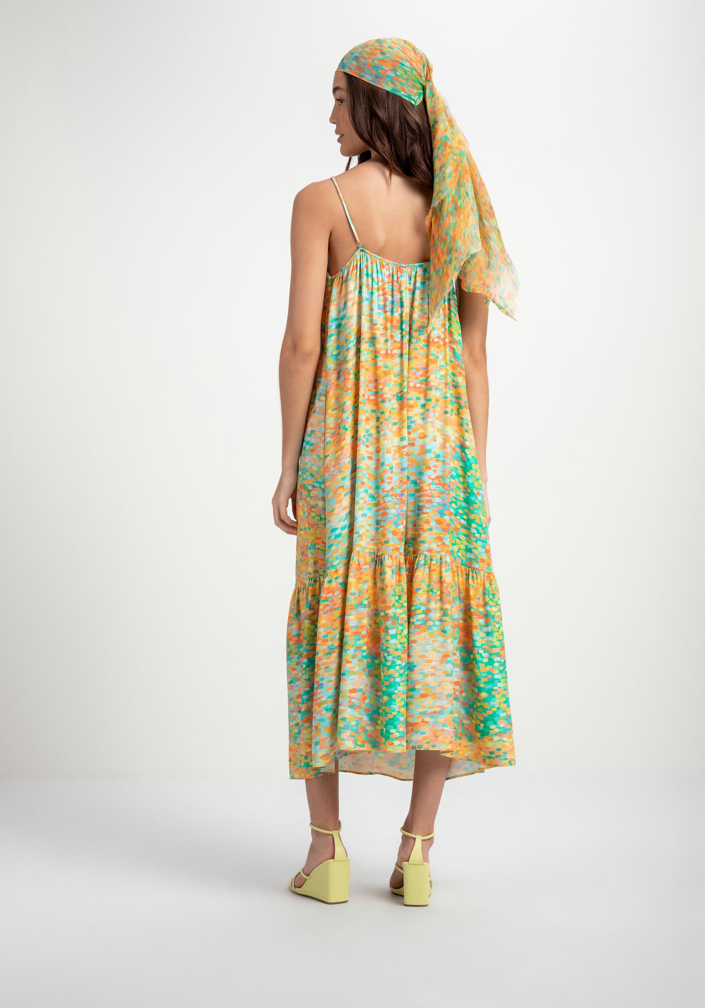 Vestido Midi em Crepe com Recorte Decote, , large.