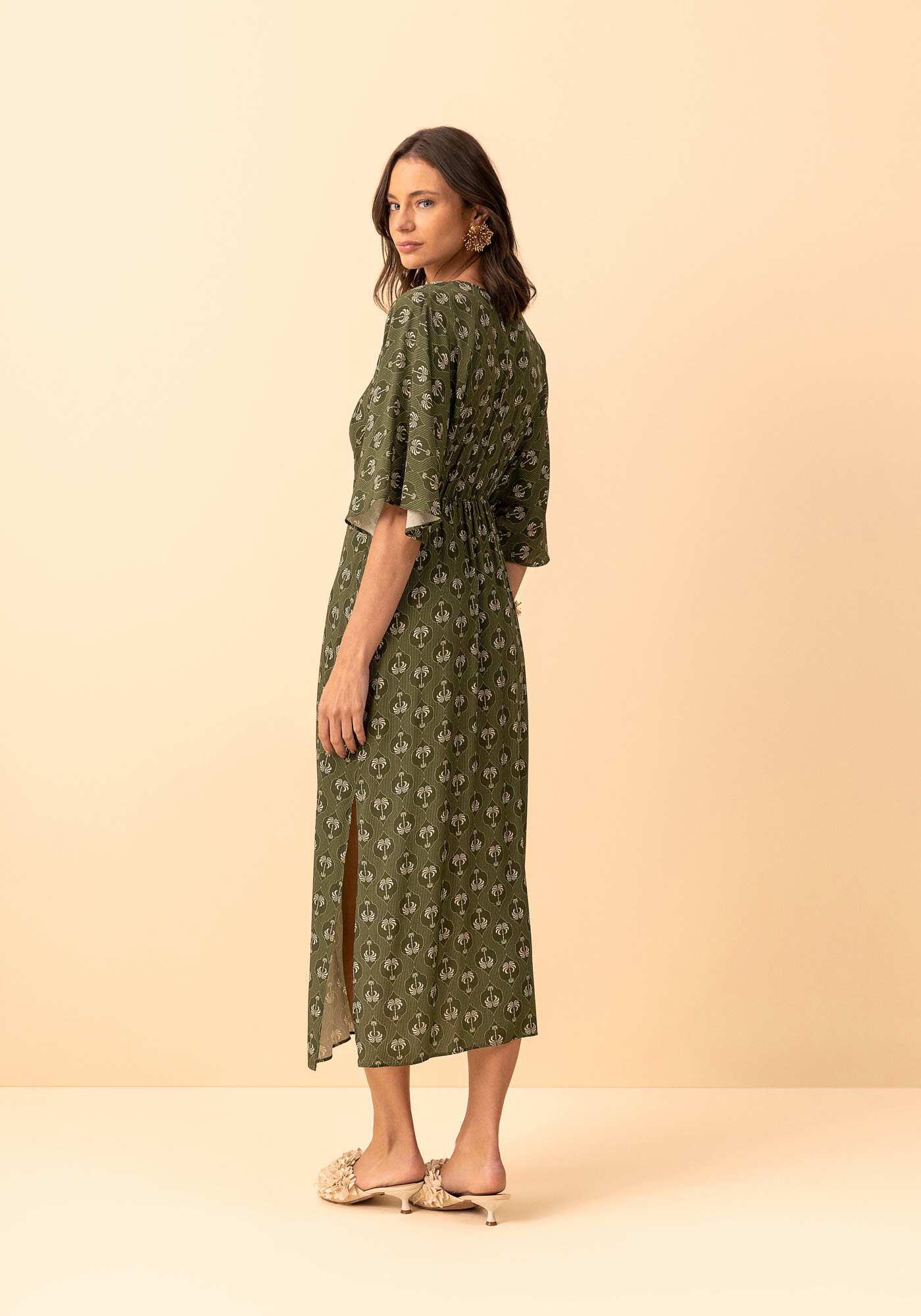 Vestido Ch&aacute; Estampado Fluido Com Mangas Amplas E Amarra&ccedil;&atilde;o, MINI PALM VERDE, large.