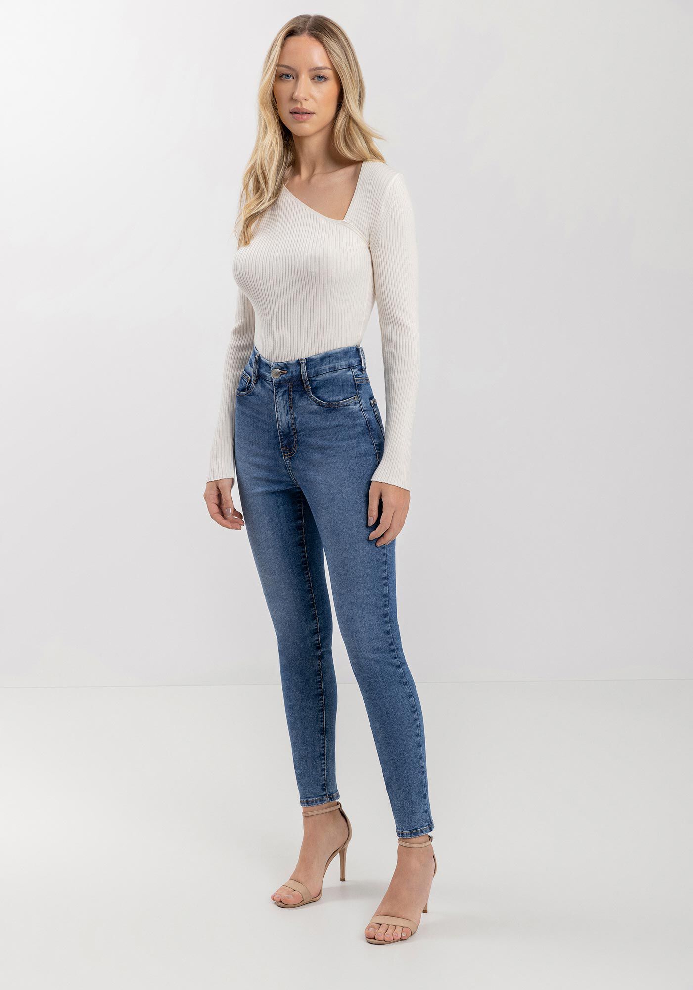 Cal&ccedil;a Jeans Skinny Com C&oacute;s Alto E Tecnologia Contour, JEANS, large.