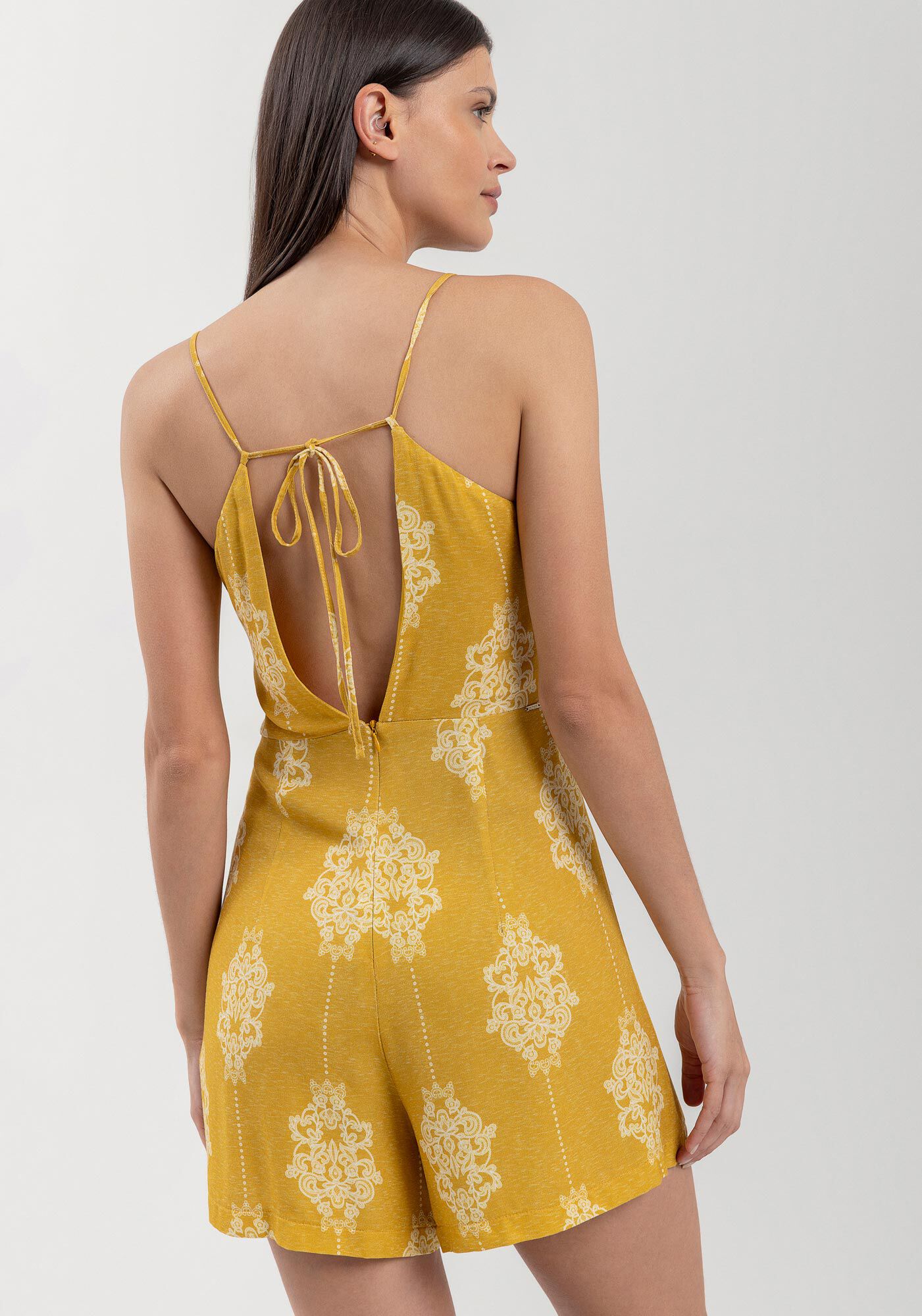 Macac&atilde;o Curto Estampado De Al&ccedil;as Em Viscose Sarjada, , large.