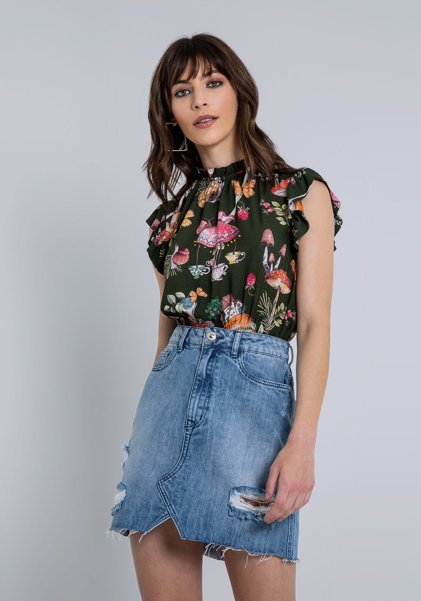 Saia jeans com bordado best sale de flor