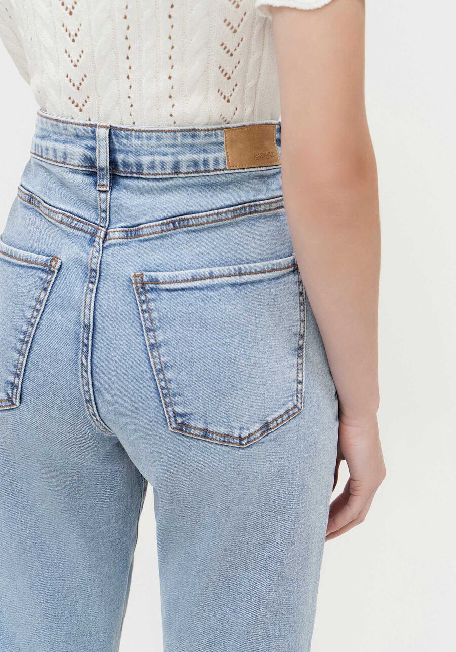 Calça Jeans Mom Comfort Cropped com Elasticidade, JEANS. Calça Jeans Mom Comfort Cropped com Elasticidade, JEANS, large.