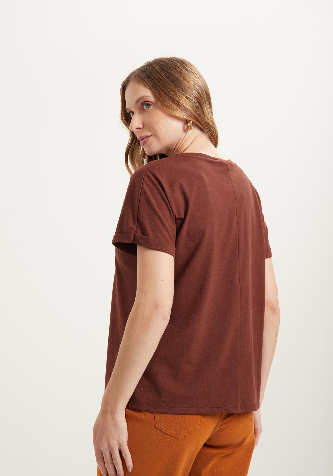 Blusa Com Estampa Frontal E Mangas Dobradas Em Malha Prime, , large.