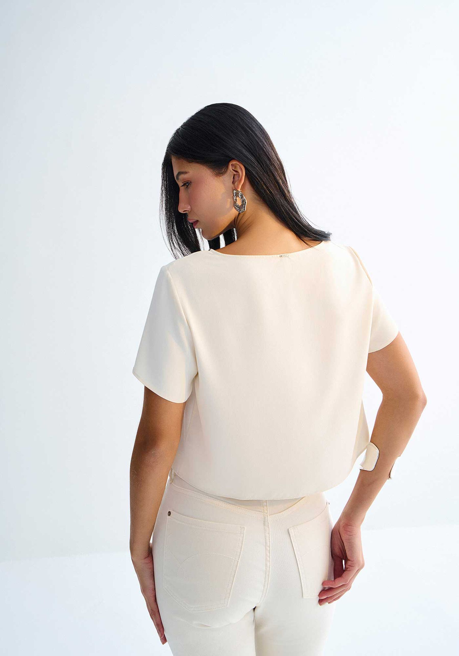 Blusa Curta em Tecido Plano com Estampa Geométrica, CREME ANGORA. Blusa Curta em Tecido Plano com Estampa Geométrica, CREME ANGORA, large.