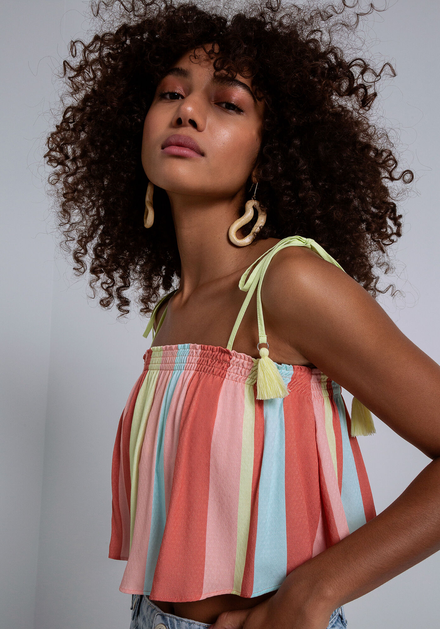 Blusa com Al&ccedil;as Viscose Cropped, LADEIRA, large.