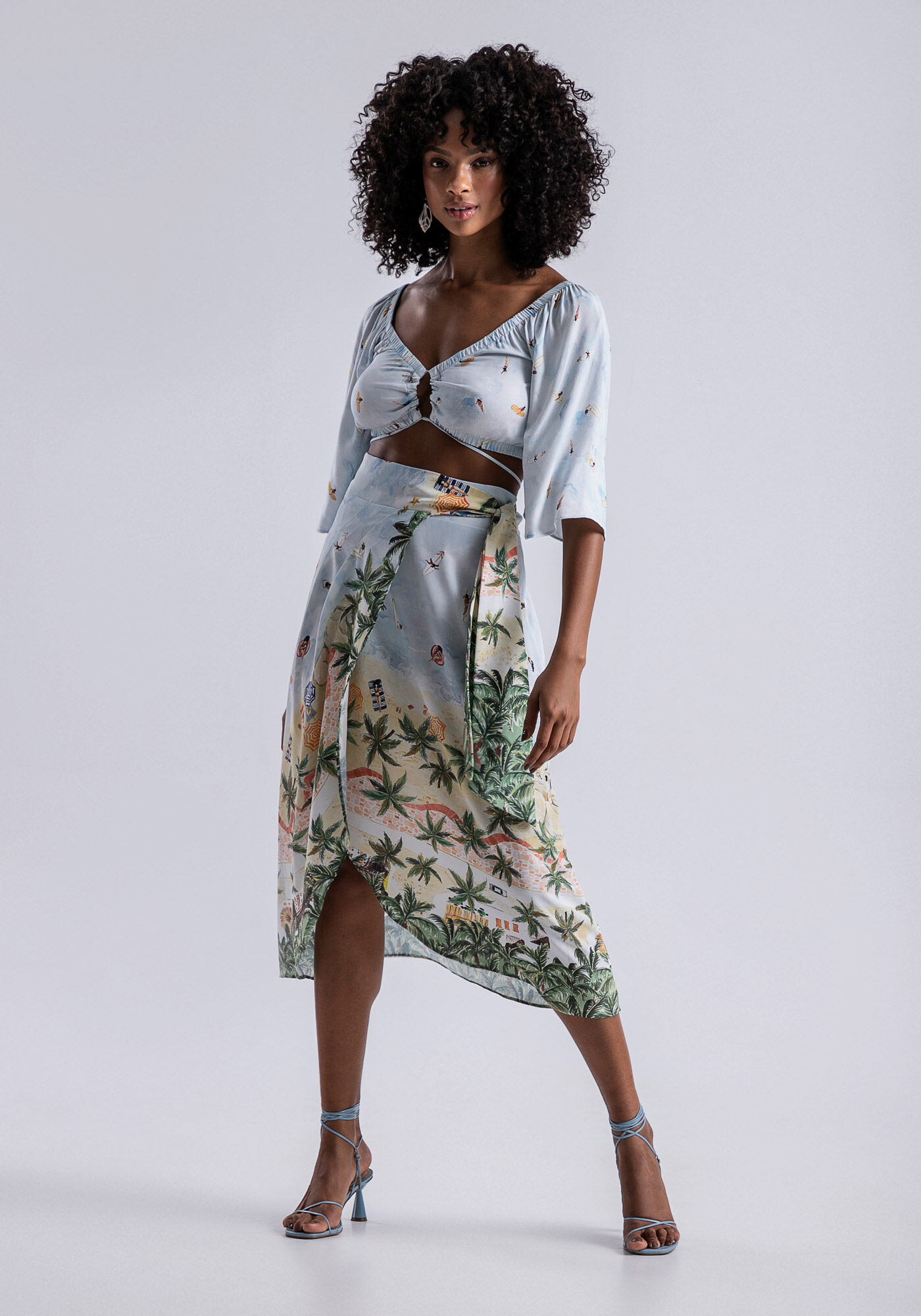 Blusa Estampada em Viscose com Amarra&ccedil;&atilde;o, SURFISTAS, large.