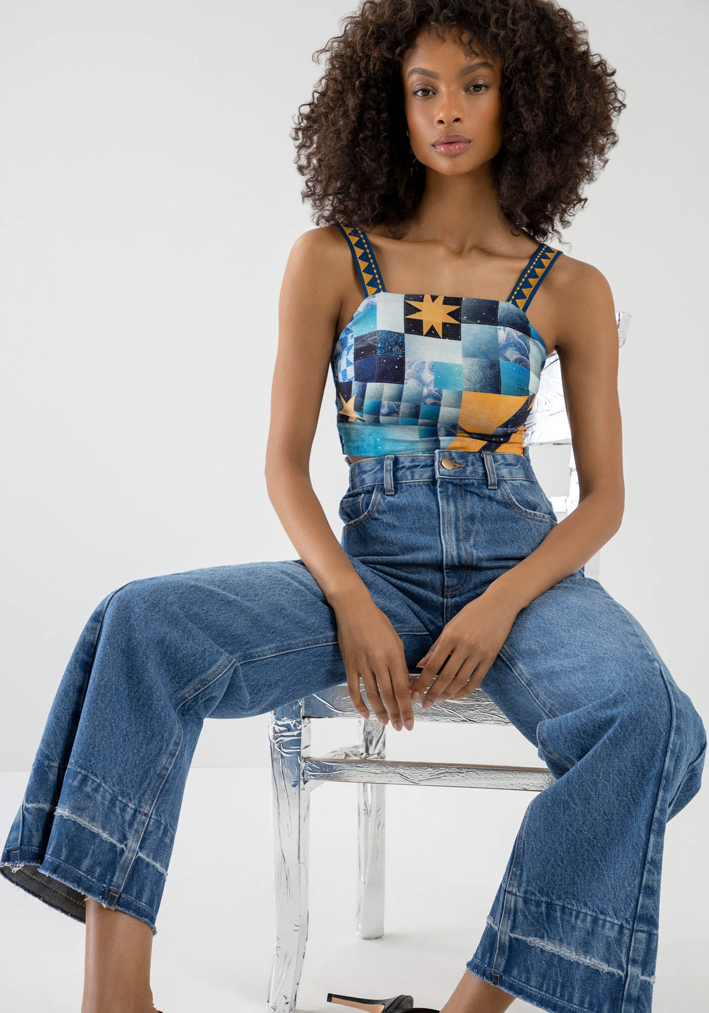Calça jeans assimetrica 2025