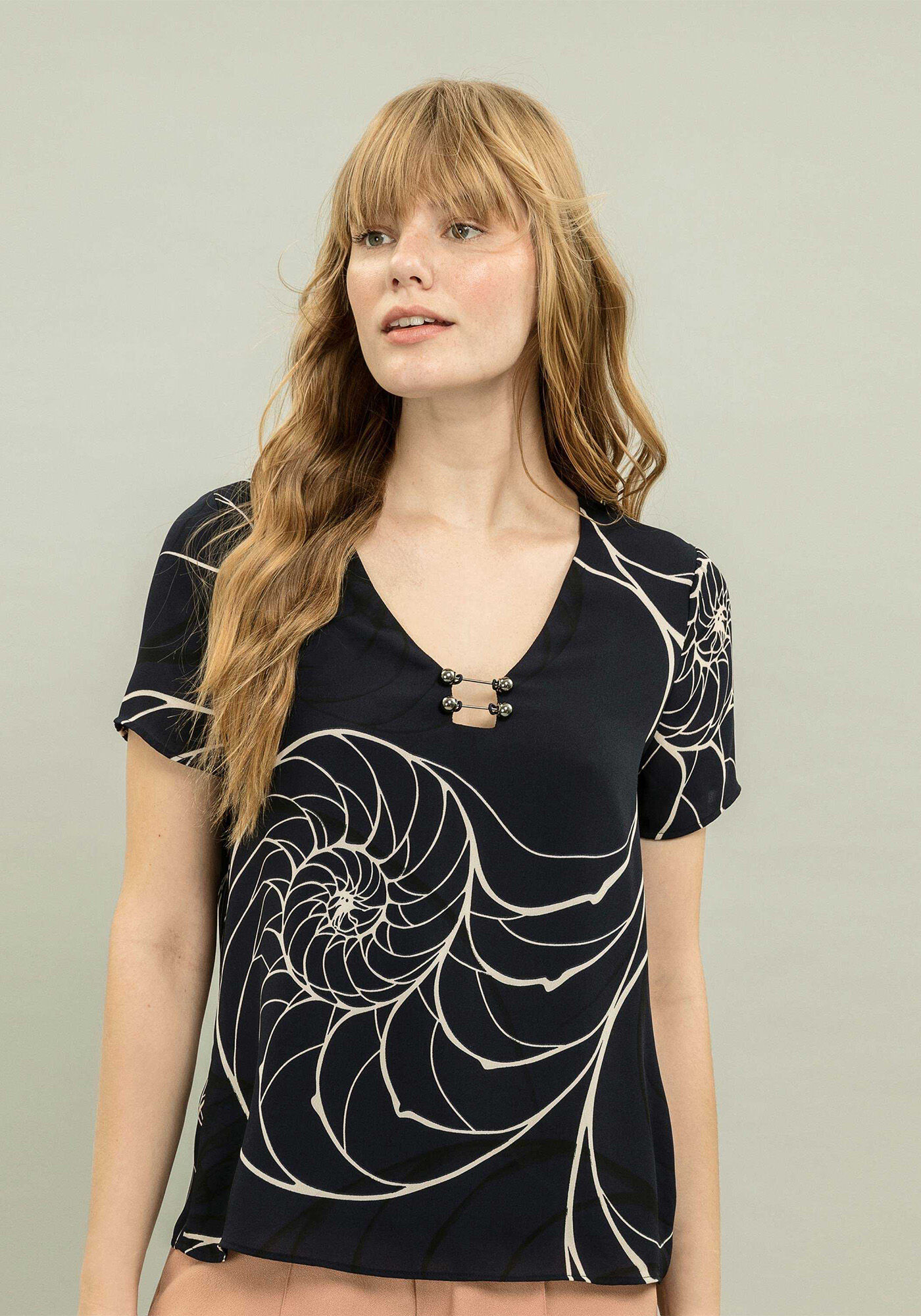 Blusa Piercing Estampa Honeycomb, , large.