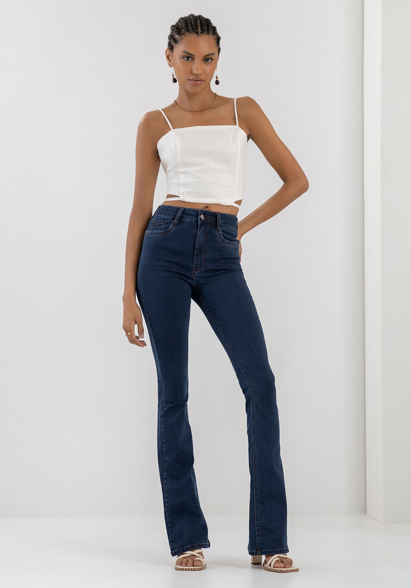 Calça flare hotsell com babado