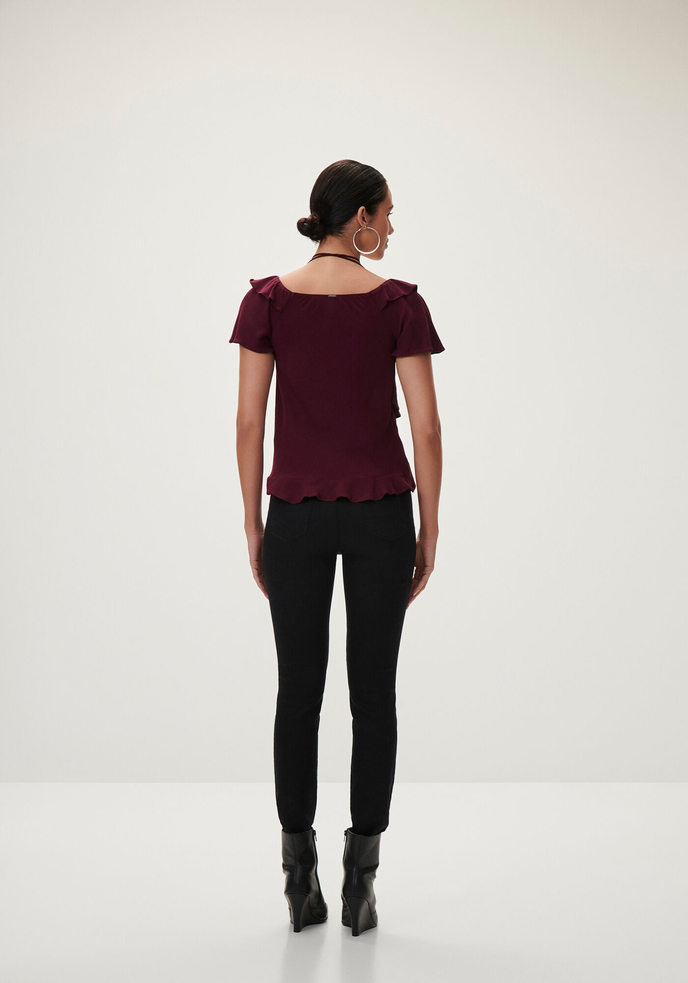 Blusa em Crepe com Babados e Amarra&ccedil;&atilde;o, , large.