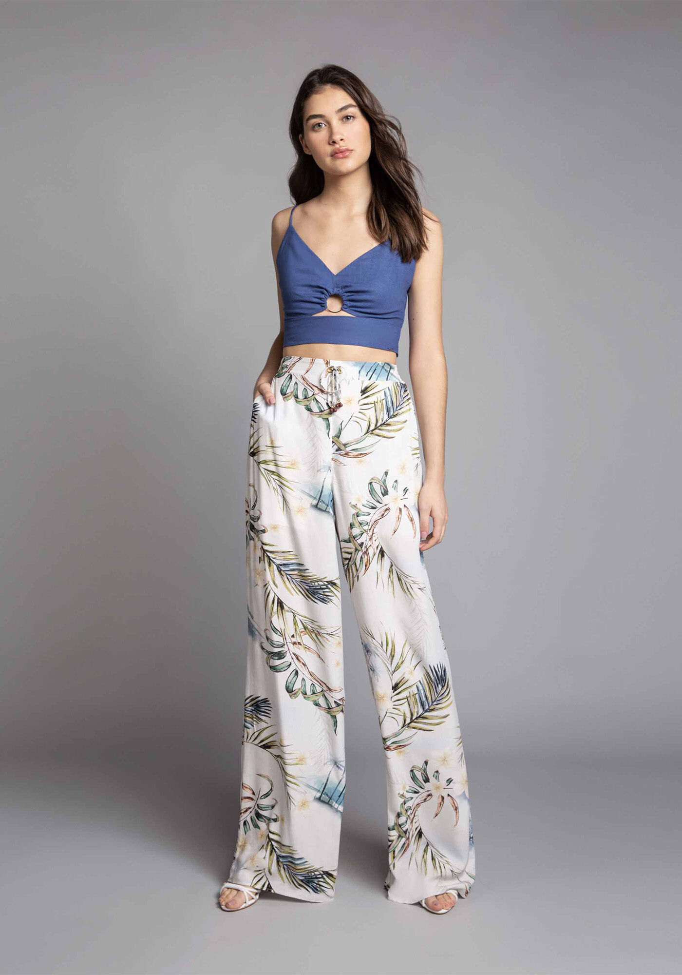 Blusa com Al&ccedil;as Cropped Linho, , large.