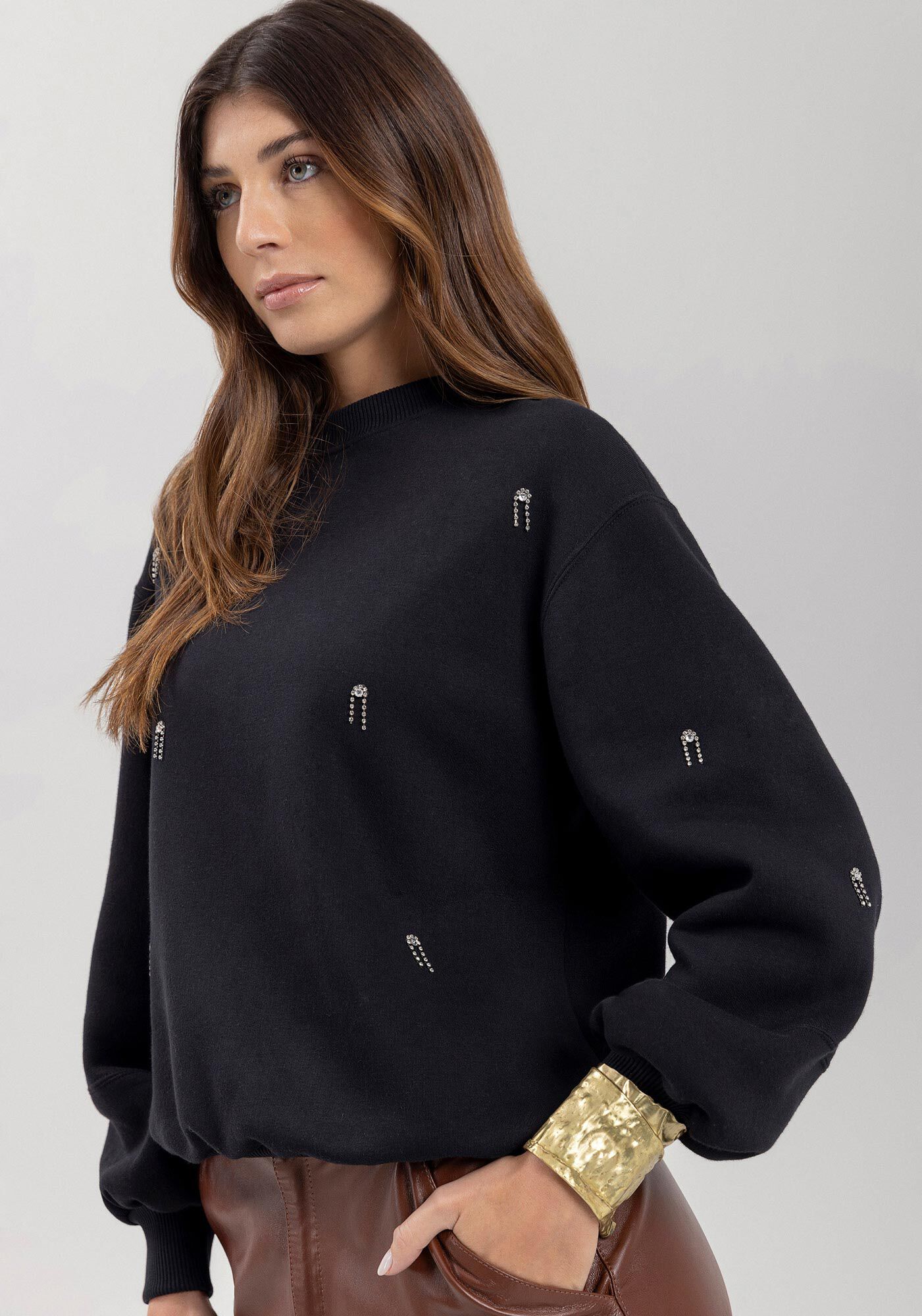 Blus&atilde;o Em Moletom Com Mangas Amplas E Aplica&ccedil;&otilde;es De Strass, , large.