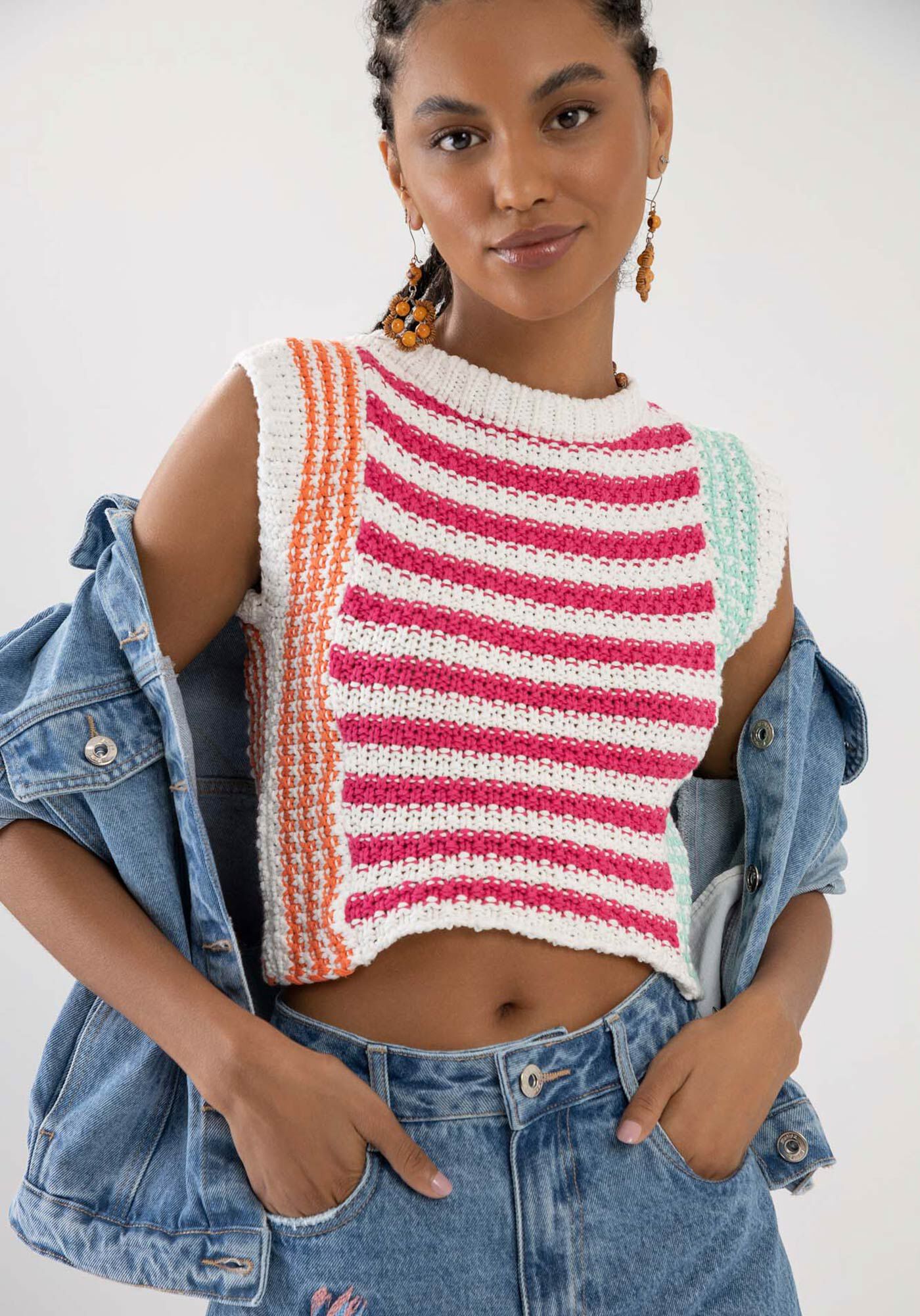 Blusa Cropped em Tric&ocirc; Listrada, BRANCO OFF WHITE, large.