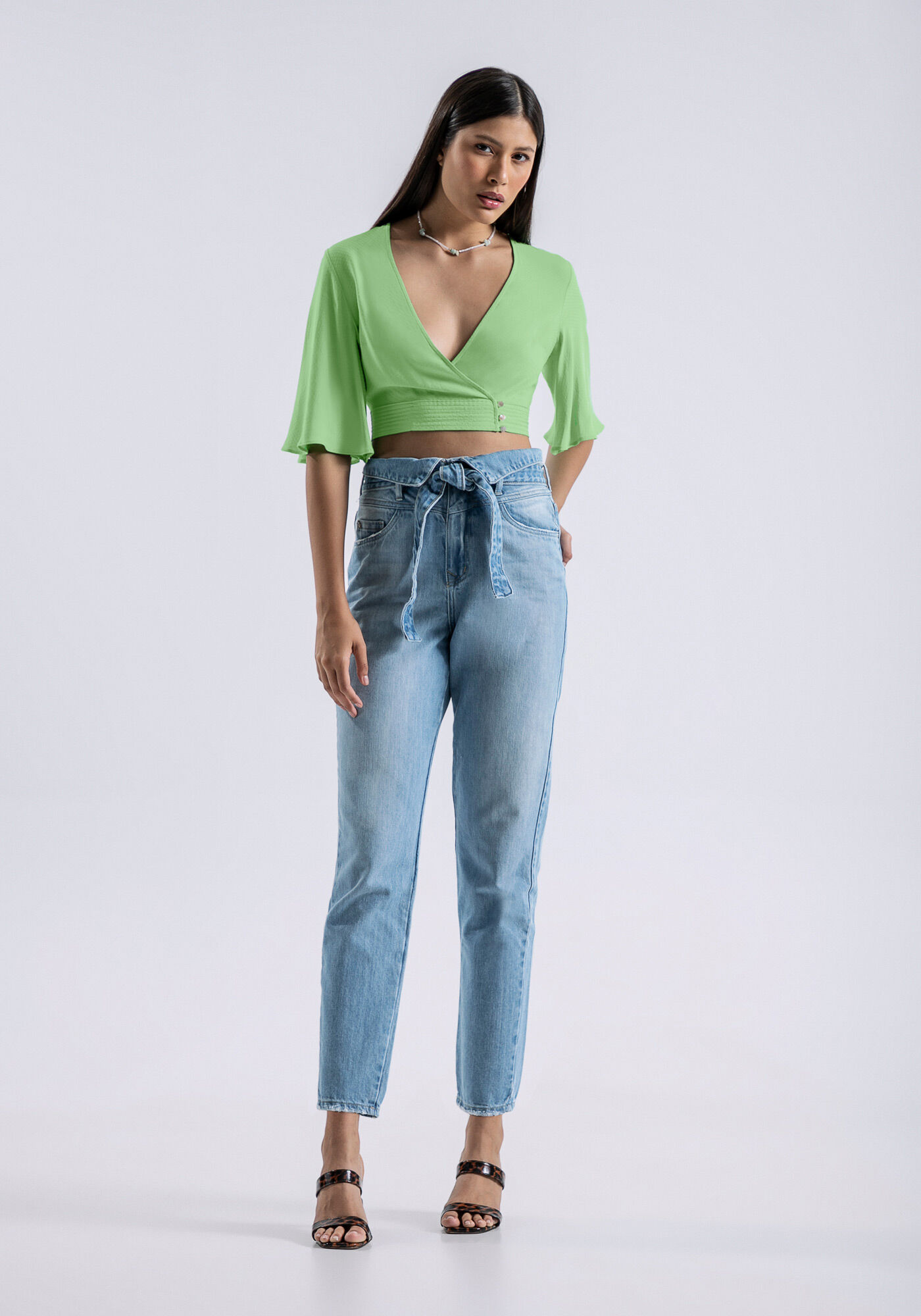 Blusa Cropped com Detalhe Bot&otilde;es, , large.