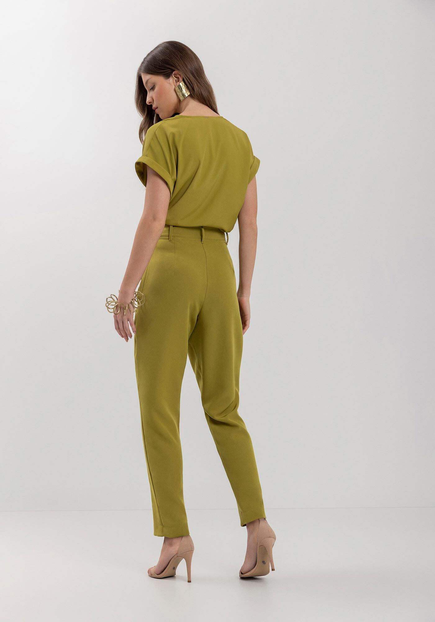 Cal&ccedil;a Carrot Em Alfaiataria Com Cintura Alta E Bolsos, , large.