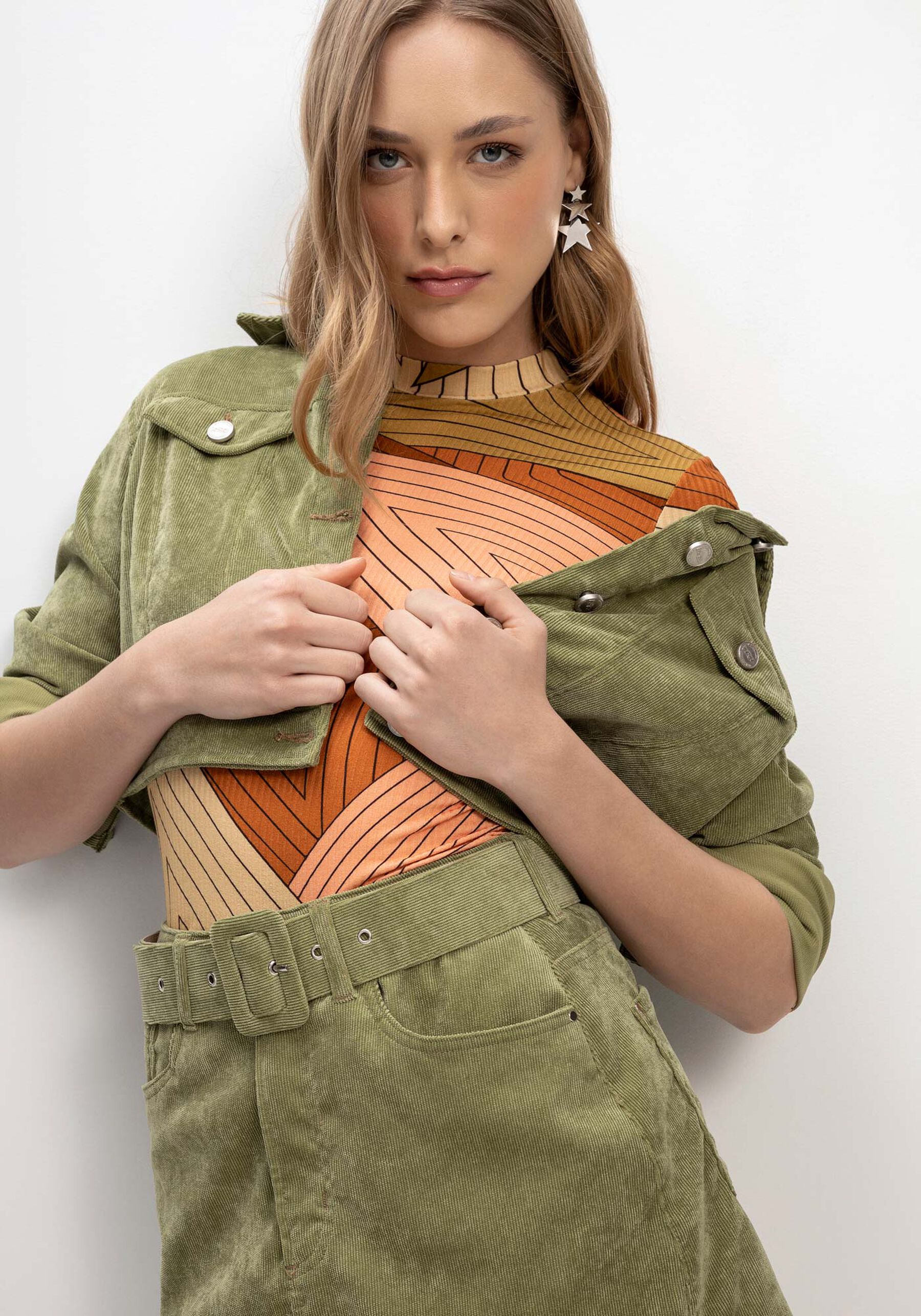 Blusa Manga Longa Canelada Estampada, ESTRELAS. Blusa Manga Longa Canelada Estampada, ESTRELAS, large.