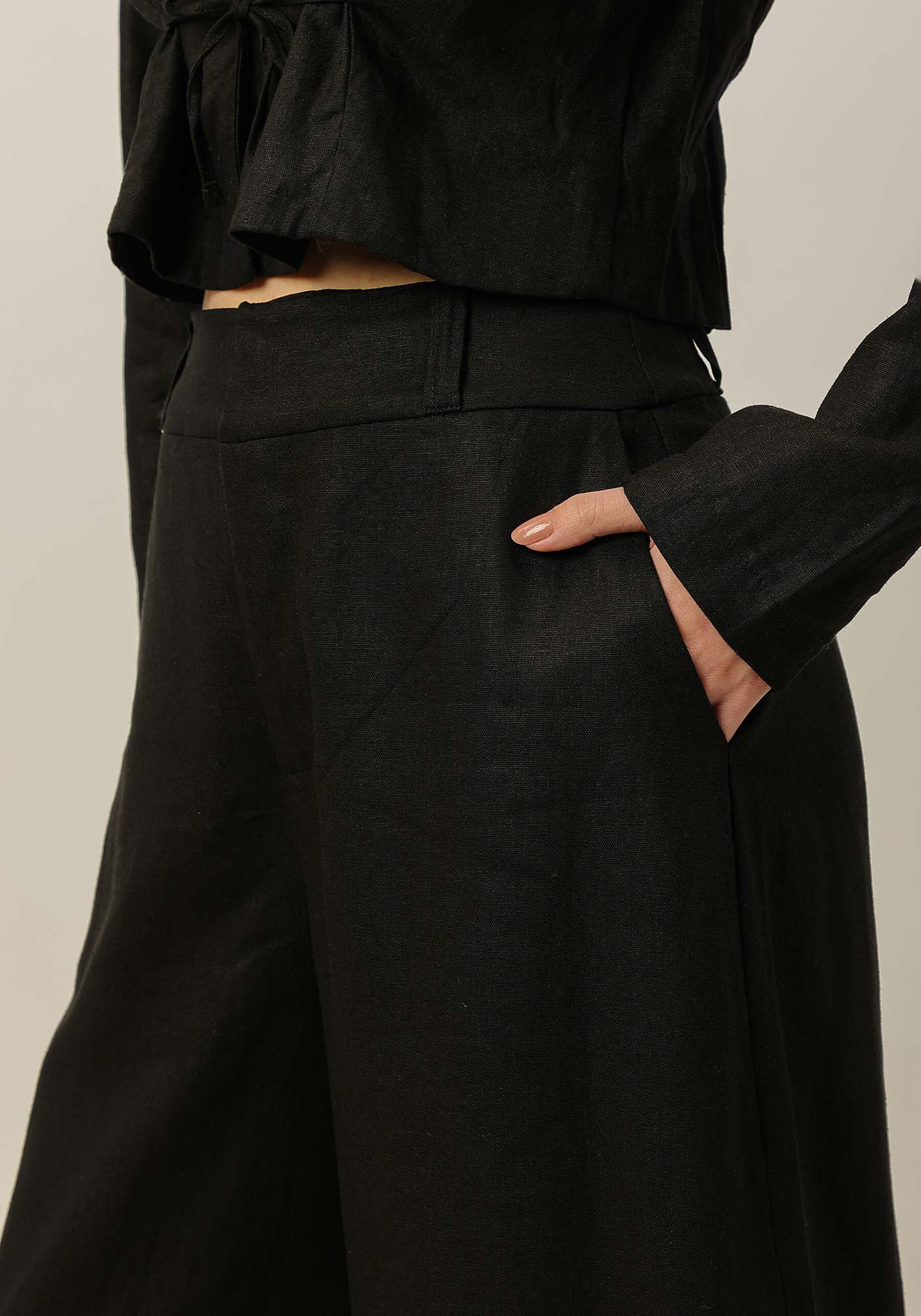 Calça Pantacourt em Linho, . Calça Pantacourt em Linho, , large.