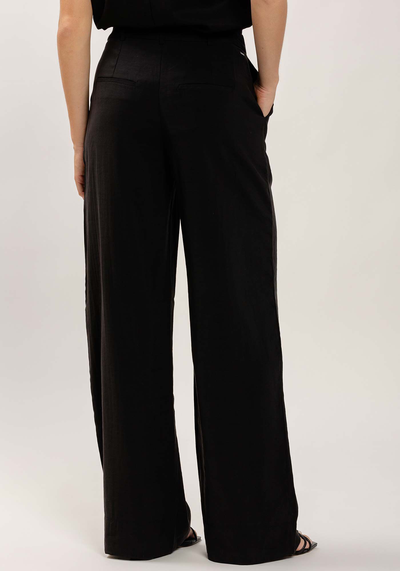 Cal&ccedil;a Wide Leg Alfaiataria com Detalhe Lapela, , large.