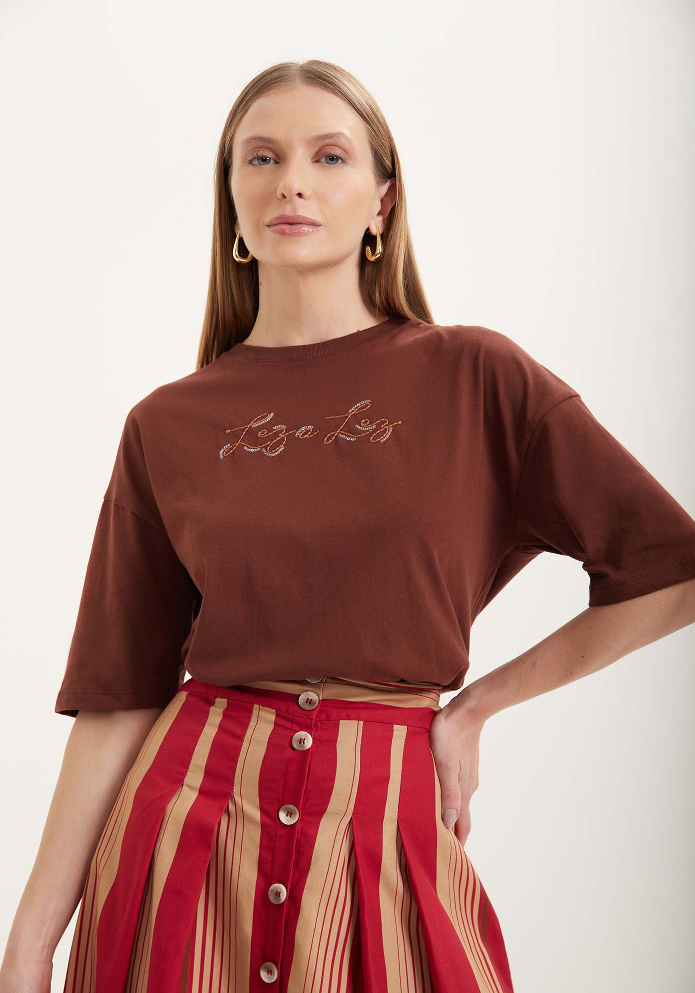 Blusa B&aacute;sica De Mangas M&eacute;dias Com Bordado Frontal, , large.