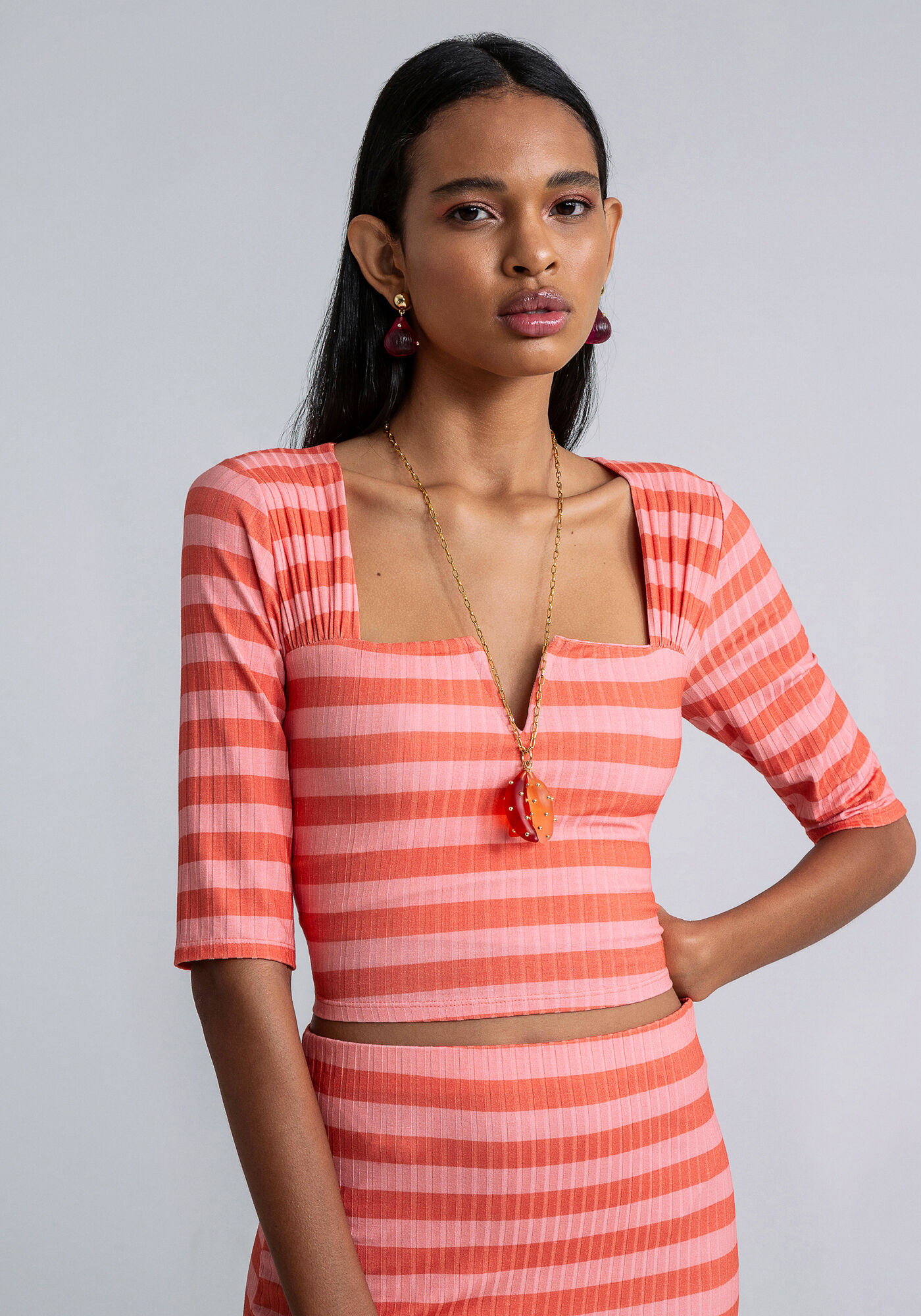 Blusa Cropped Manga 3/4 Decote Quadrado, DOIS AMORES, large.