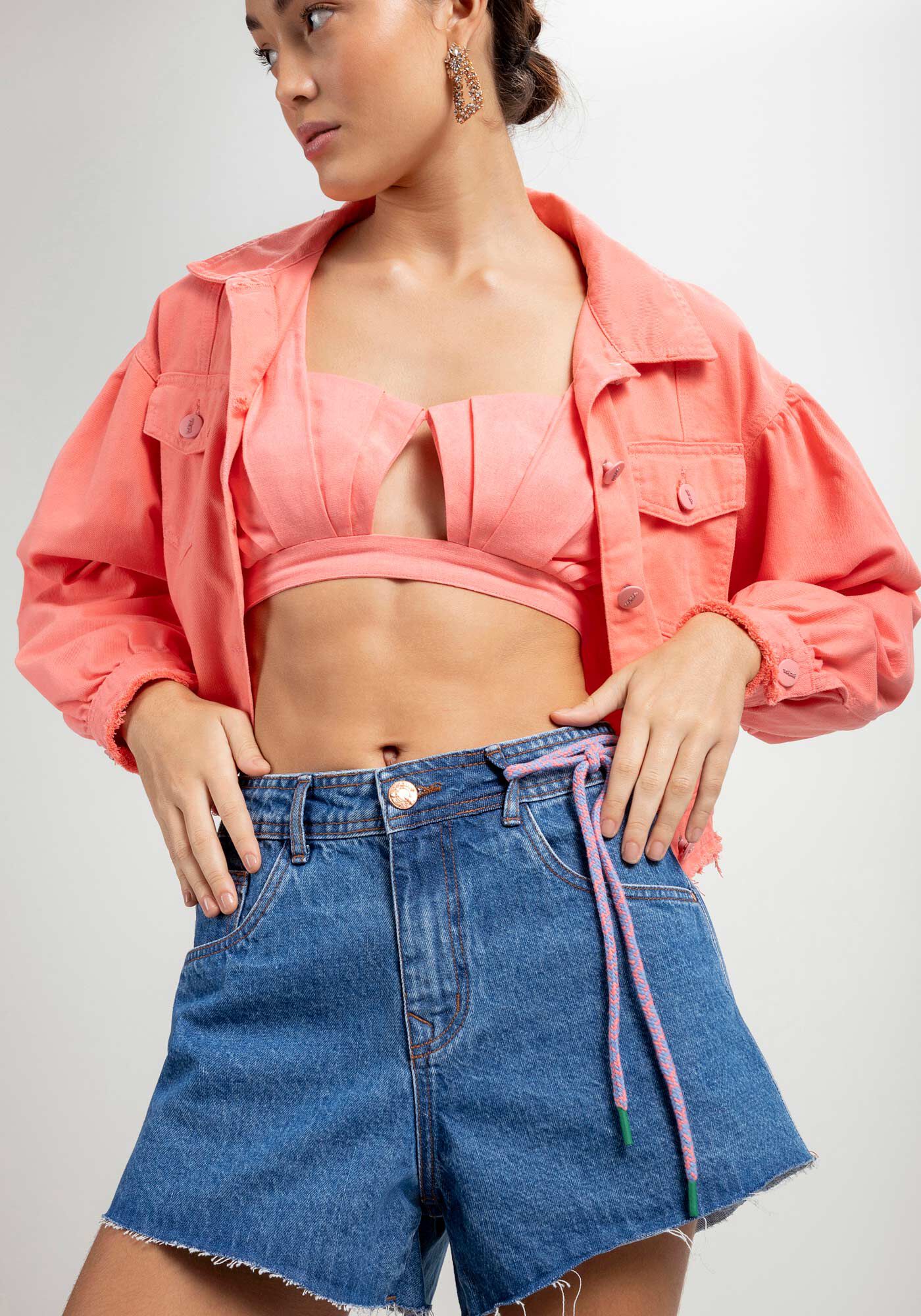 Shorts jeans outlet com cadarço