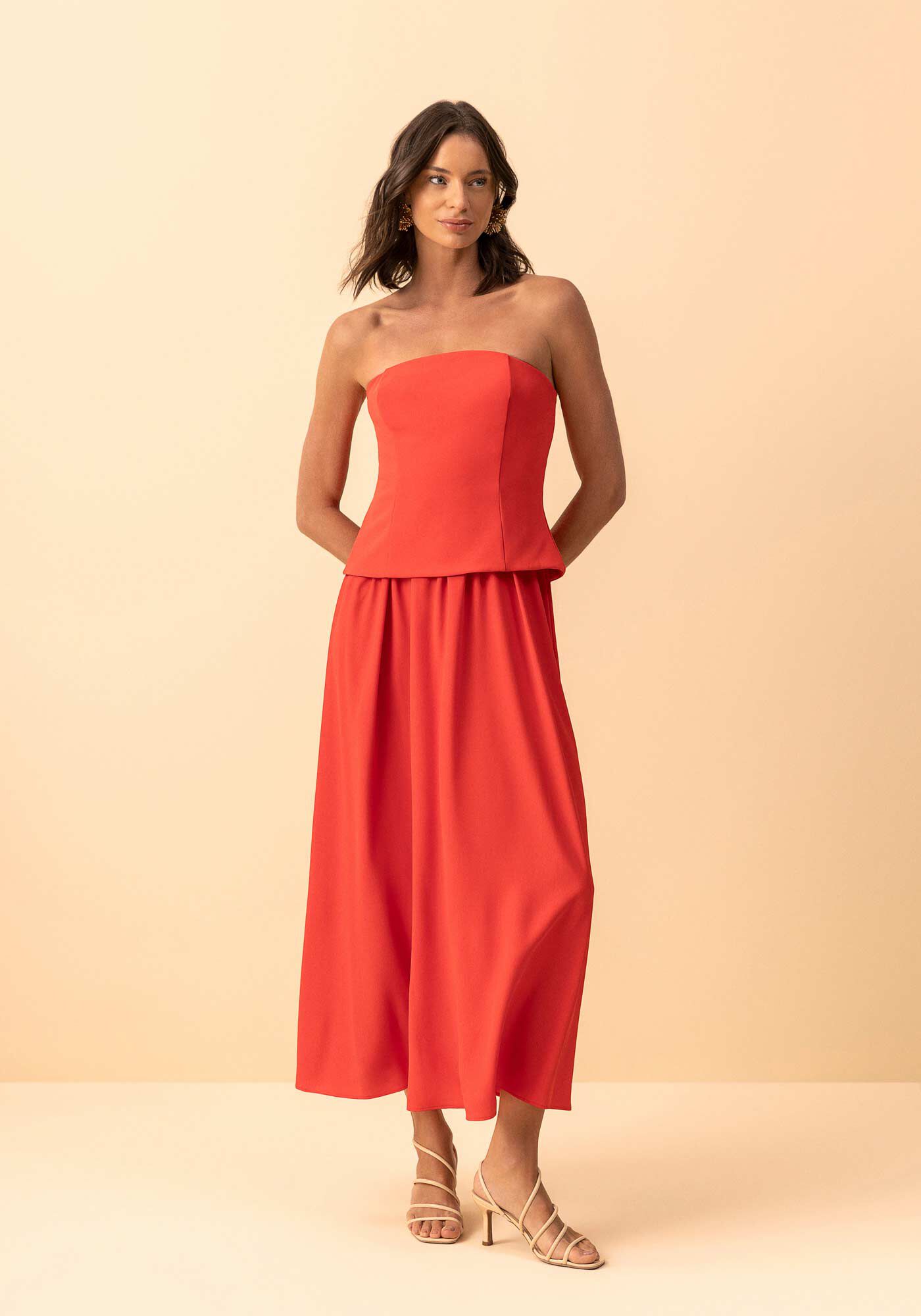 Vestido Ch&aacute; Sem Al&ccedil;as Com Sobreposi&ccedil;&atilde;o E Z&iacute;per Posterior, VERMELHO CLAIR, large.