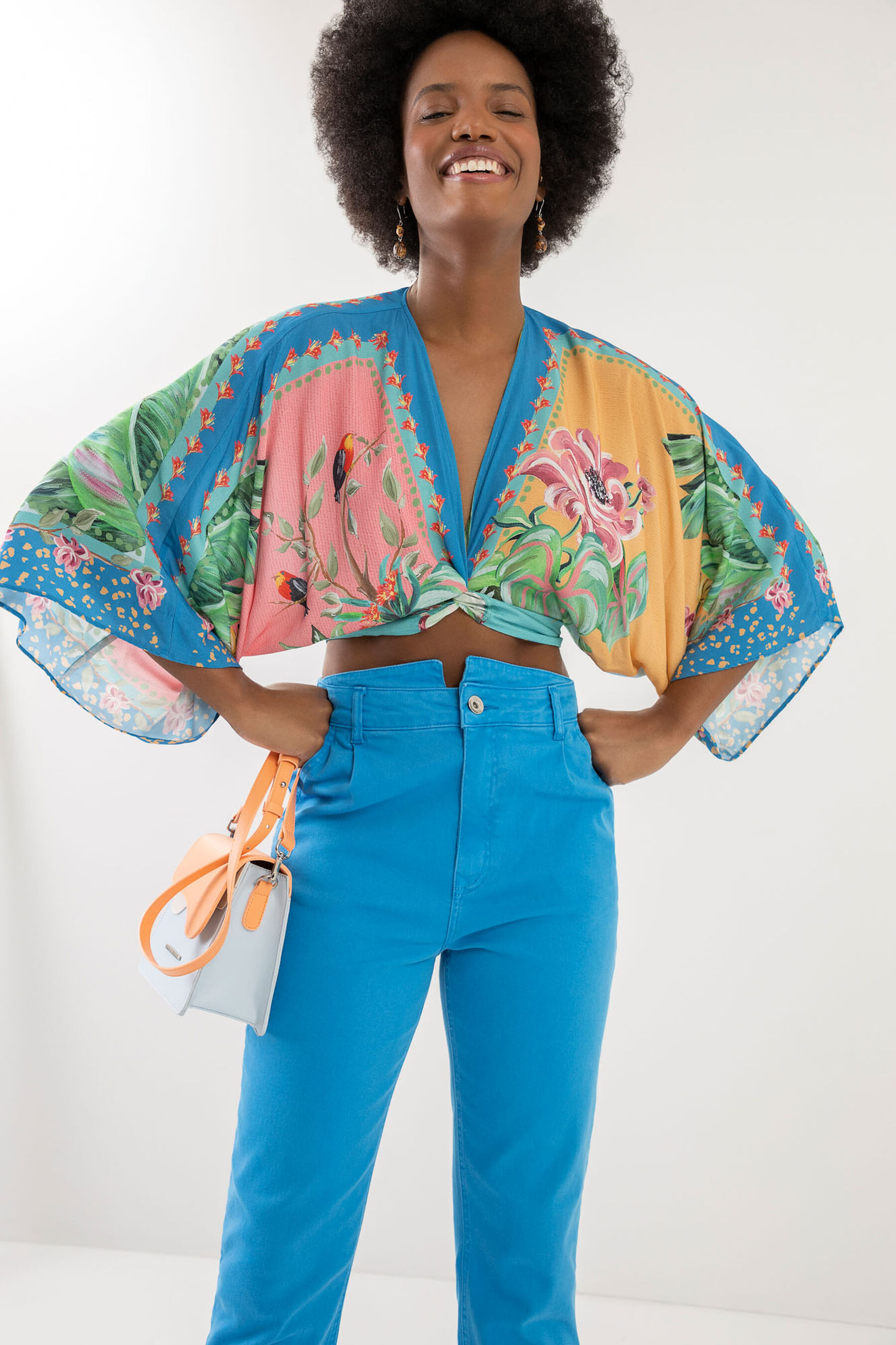 Calça Sarja Mom Estonada com Elastano, AZUL APOLO. Calça Sarja Mom Estonada com Elastano, AZUL APOLO, large.