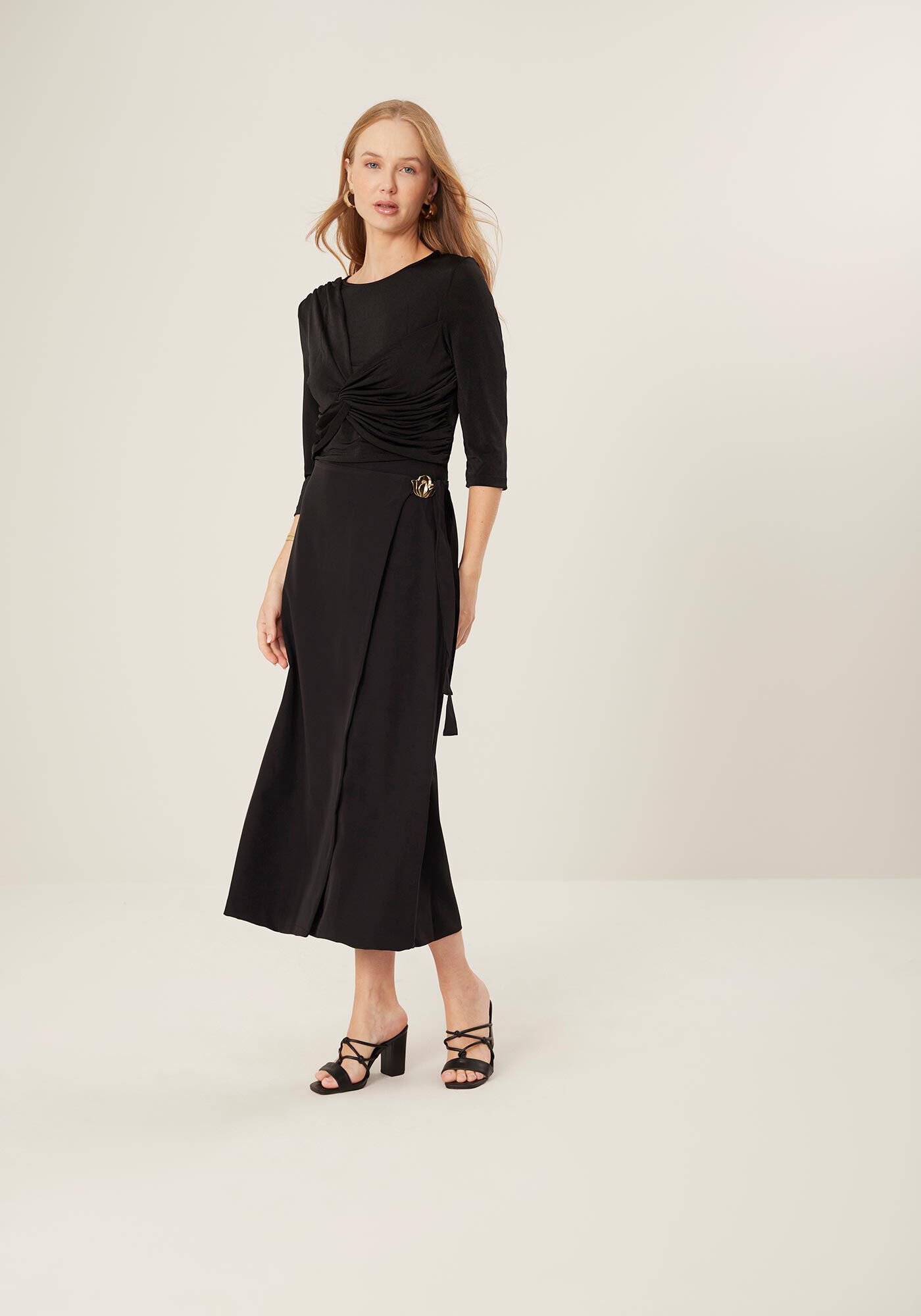 Saia Midi Ch&aacute; Com Amarra&ccedil;&atilde;o E Aplique Metalizado, PRETO, large.