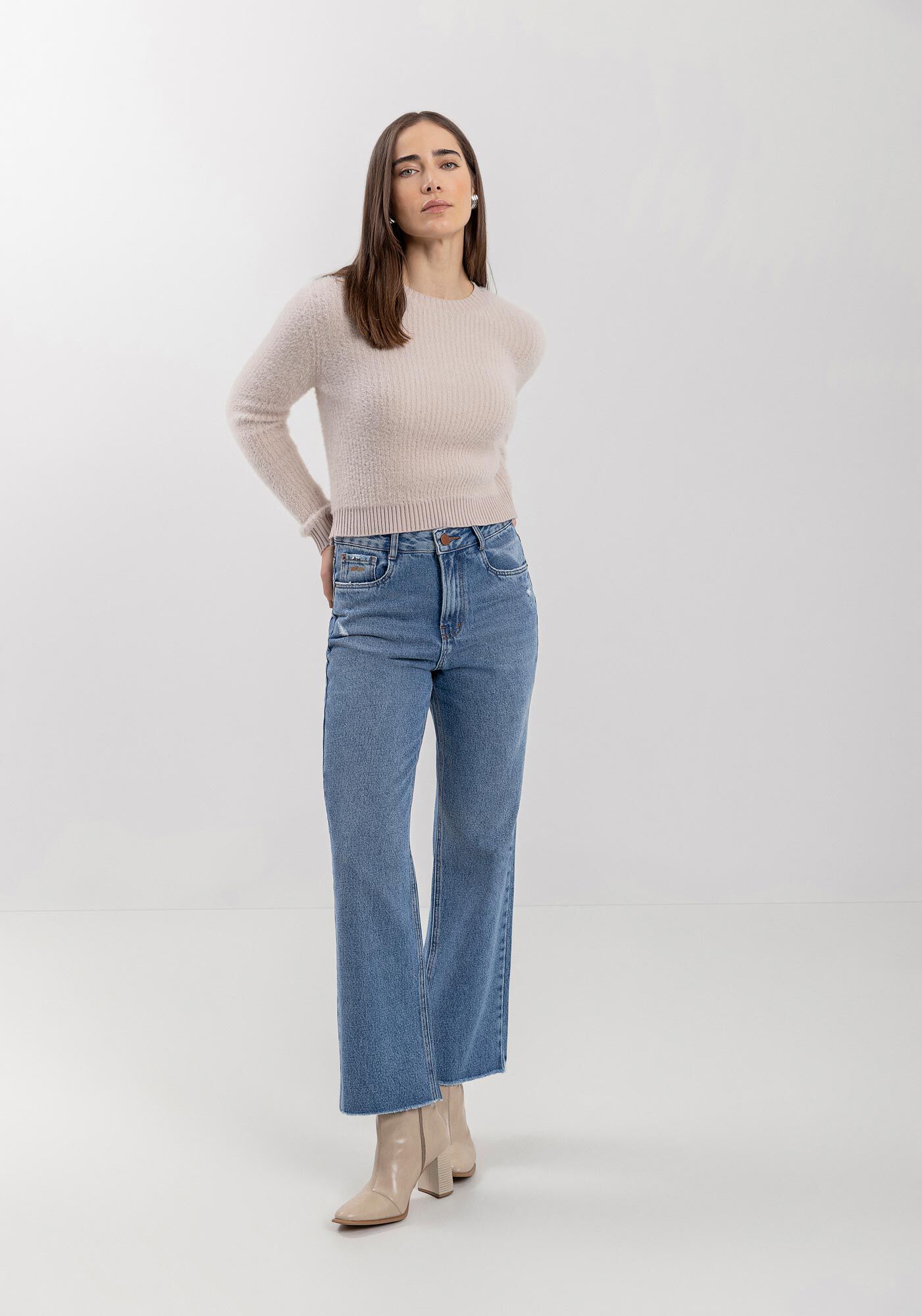 Cal&ccedil;a Jeans Reta Curta Com Cintura M&eacute;dia E Barra Desfiada, JEANS, large.