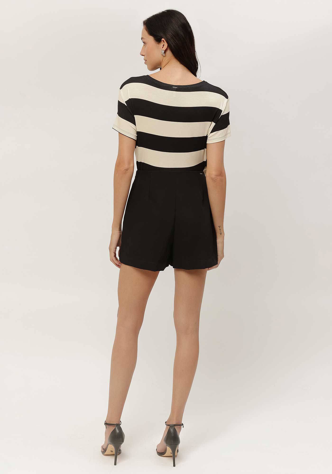 Shorts-Saia Cintura Alta com Pregas C&oacute;s, , large.