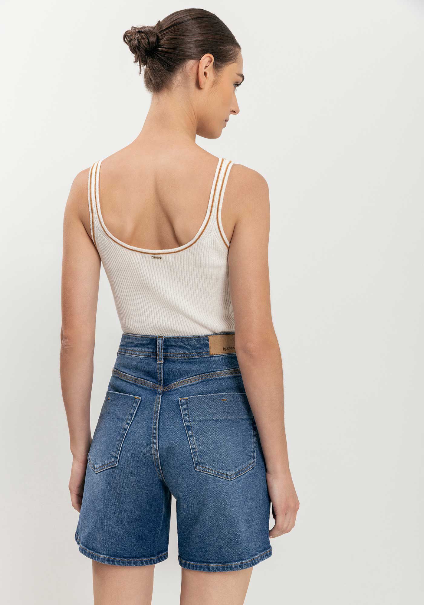 Bermuda Jeans Com Cintura Alta E Bolsos Funcionais, , large.