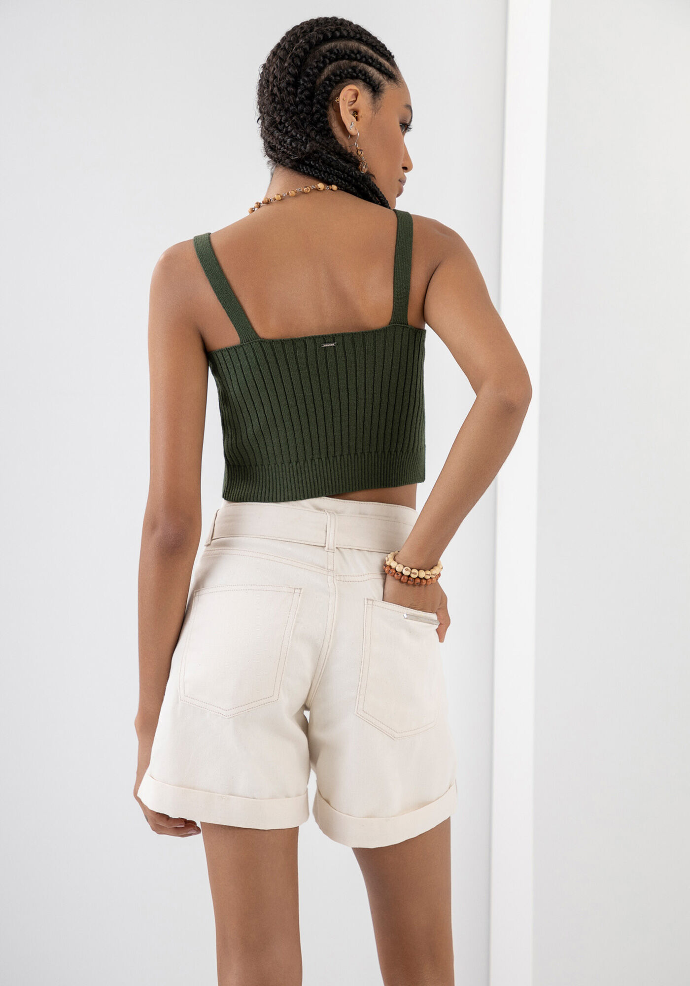 Bermuda Sarja Boyfriend Off White com Cinto, BRANCO OFF WHITE, large.