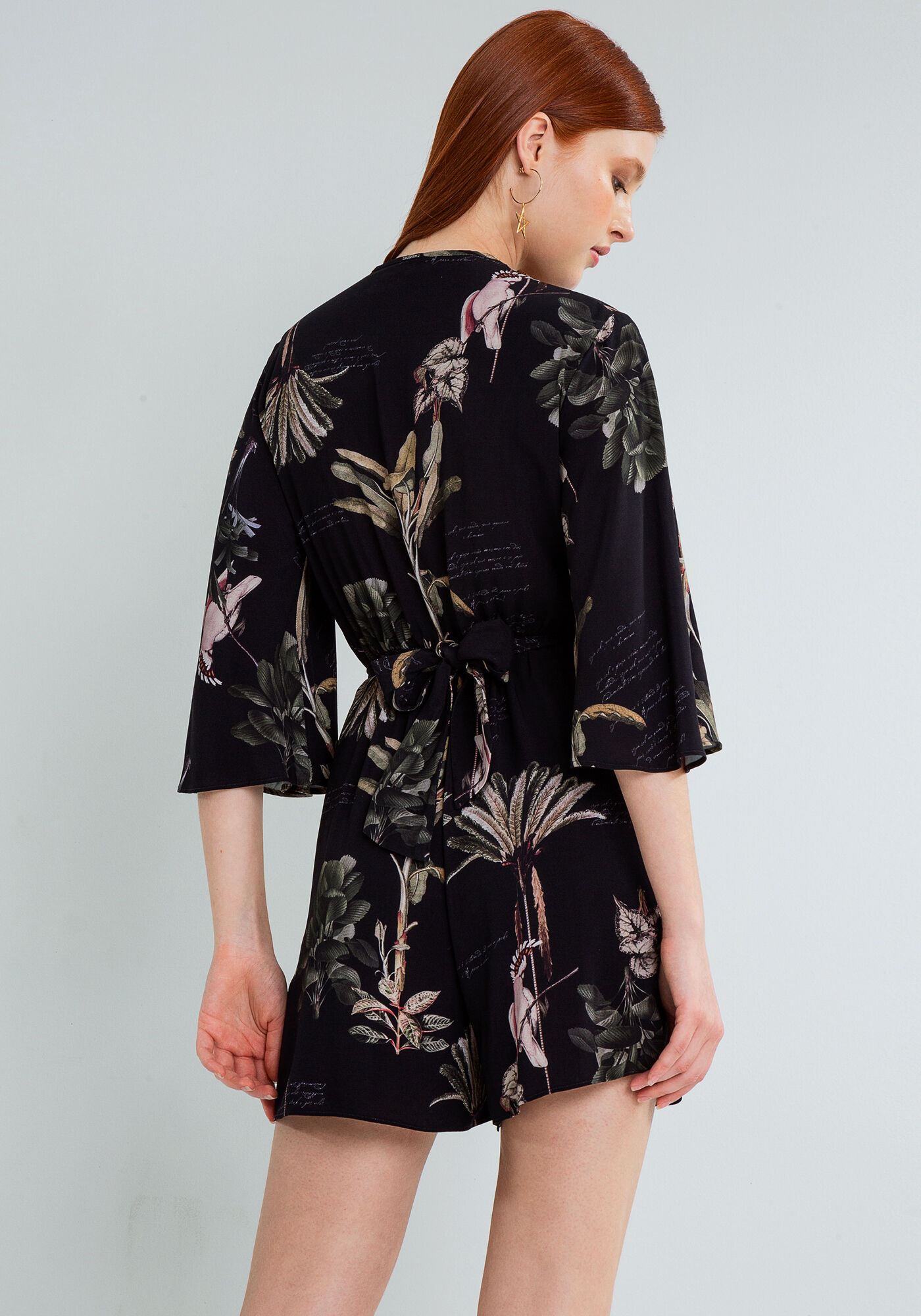 Macac&atilde;o Curto La&ccedil;o Estampada, POESIA, large.