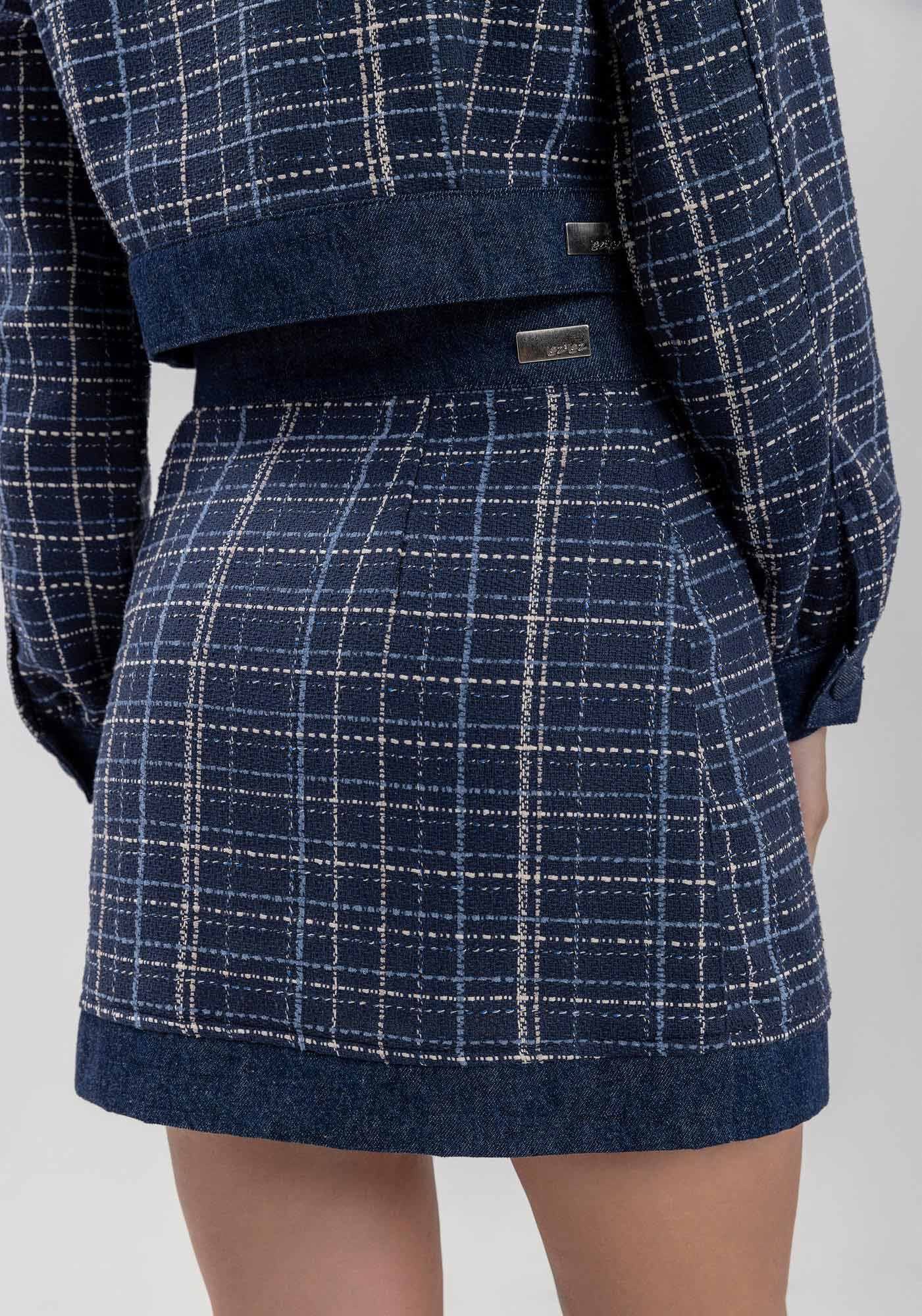 Saia Curta Jeans Com Cintura Alta E Padronagem Xadrez, , large.