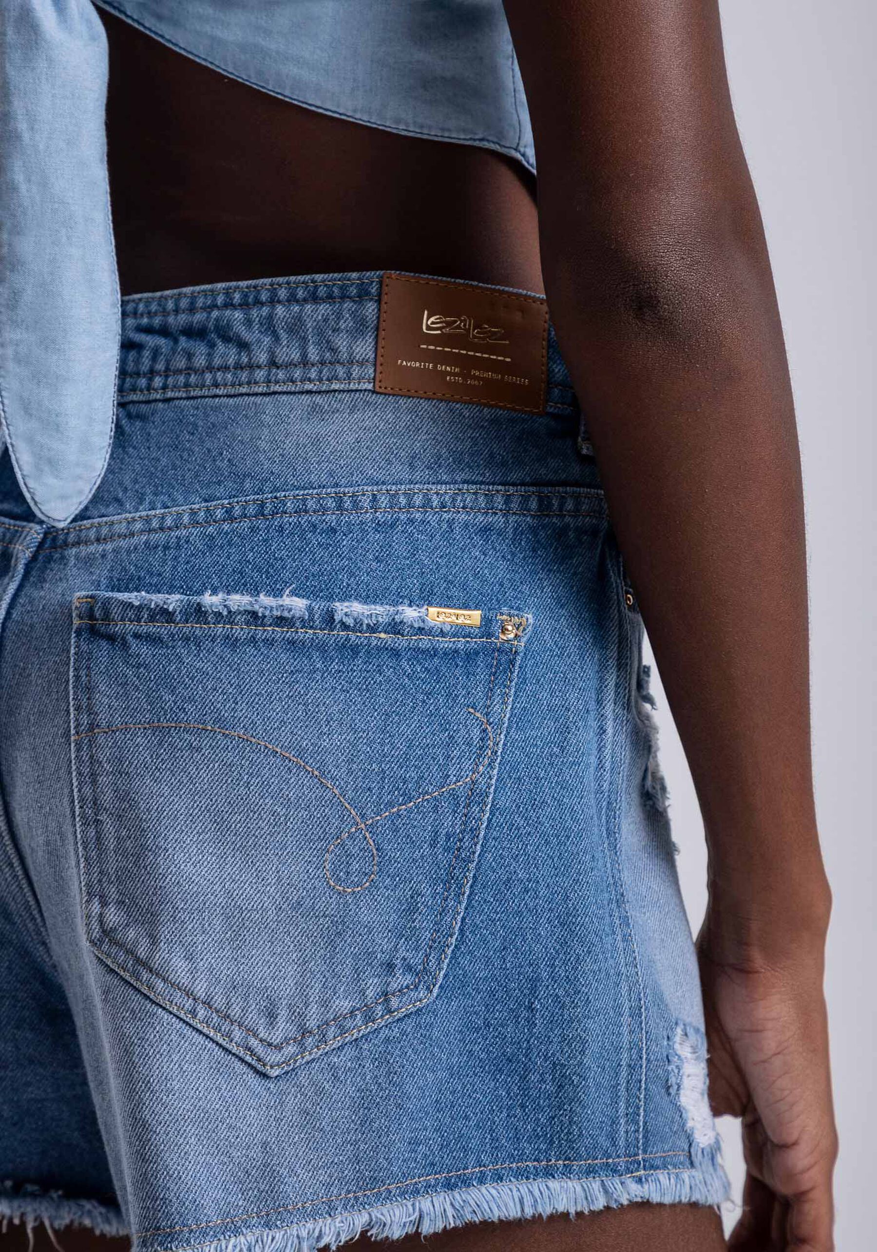 Shorts Jeans Miami Destroyed com Cintura Média, . Shorts Jeans Miami Destroyed com Cintura Média, , large.