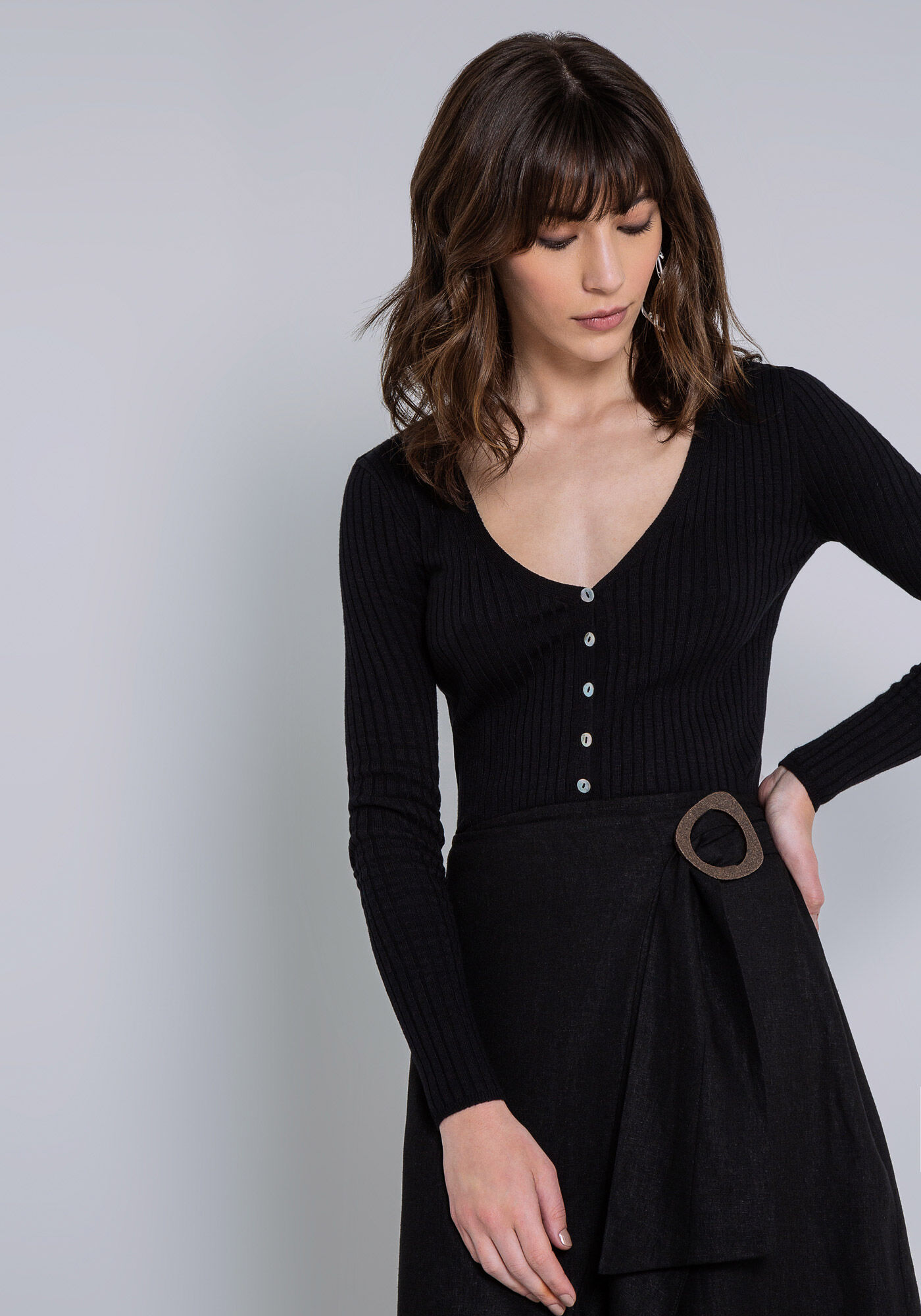 Cardigan em Tric&ocirc; com Decote V e Bot&otilde;es, , large.