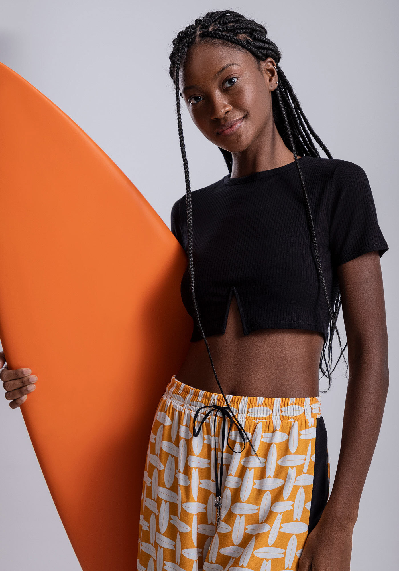 Blusa Cropped Canelada com Recorte V Barra, , large.