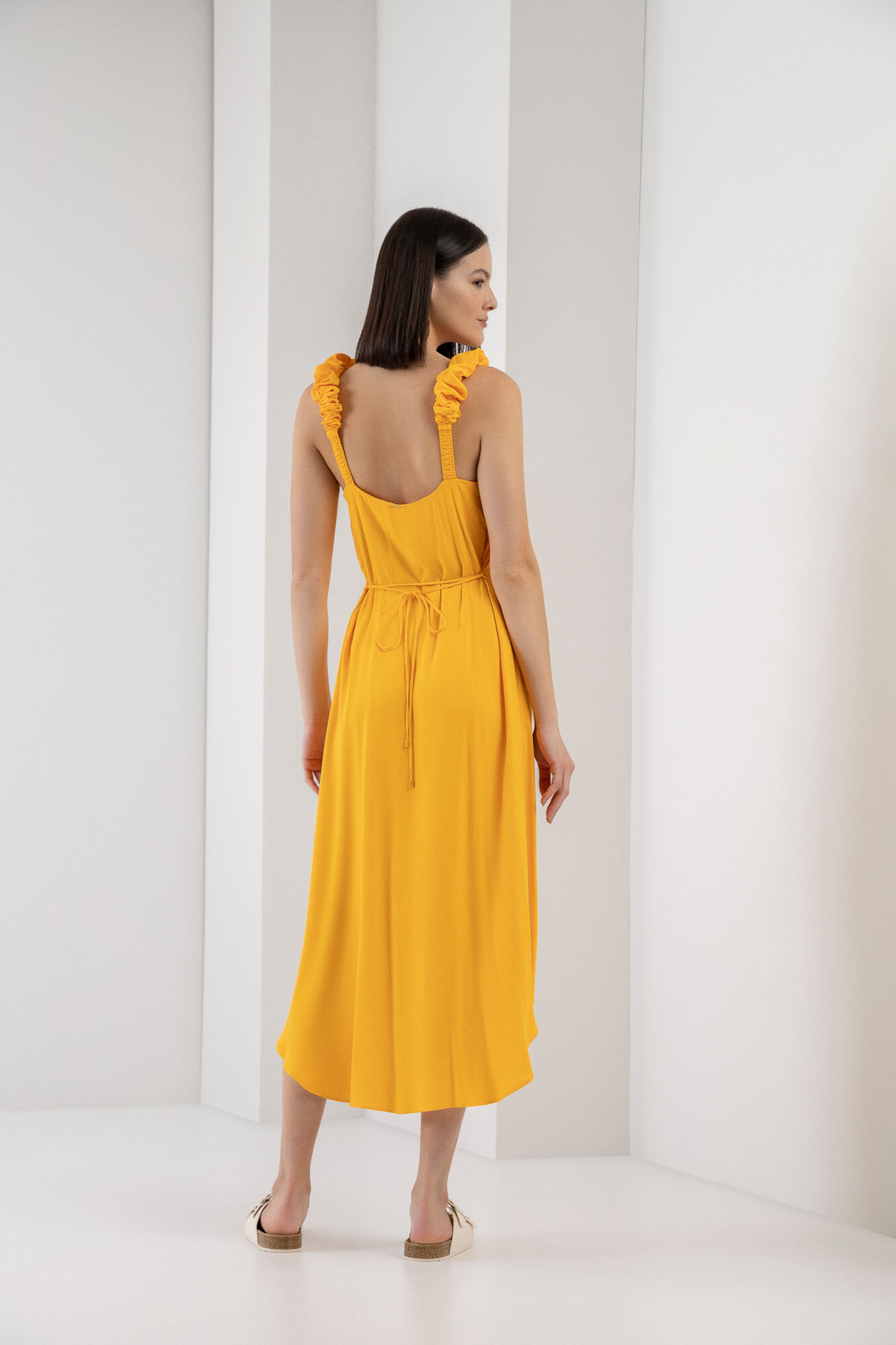 Vestido Midi em Crepe com Recorte Bufante Al&ccedil;as, AMARELO ENERGY, large.