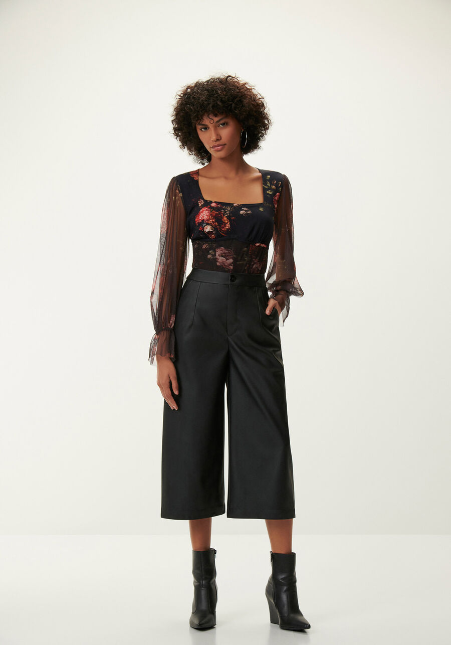 Calça Pantacourt em PU com Cintura Alta, . Calça Pantacourt em PU com Cintura Alta, , large.