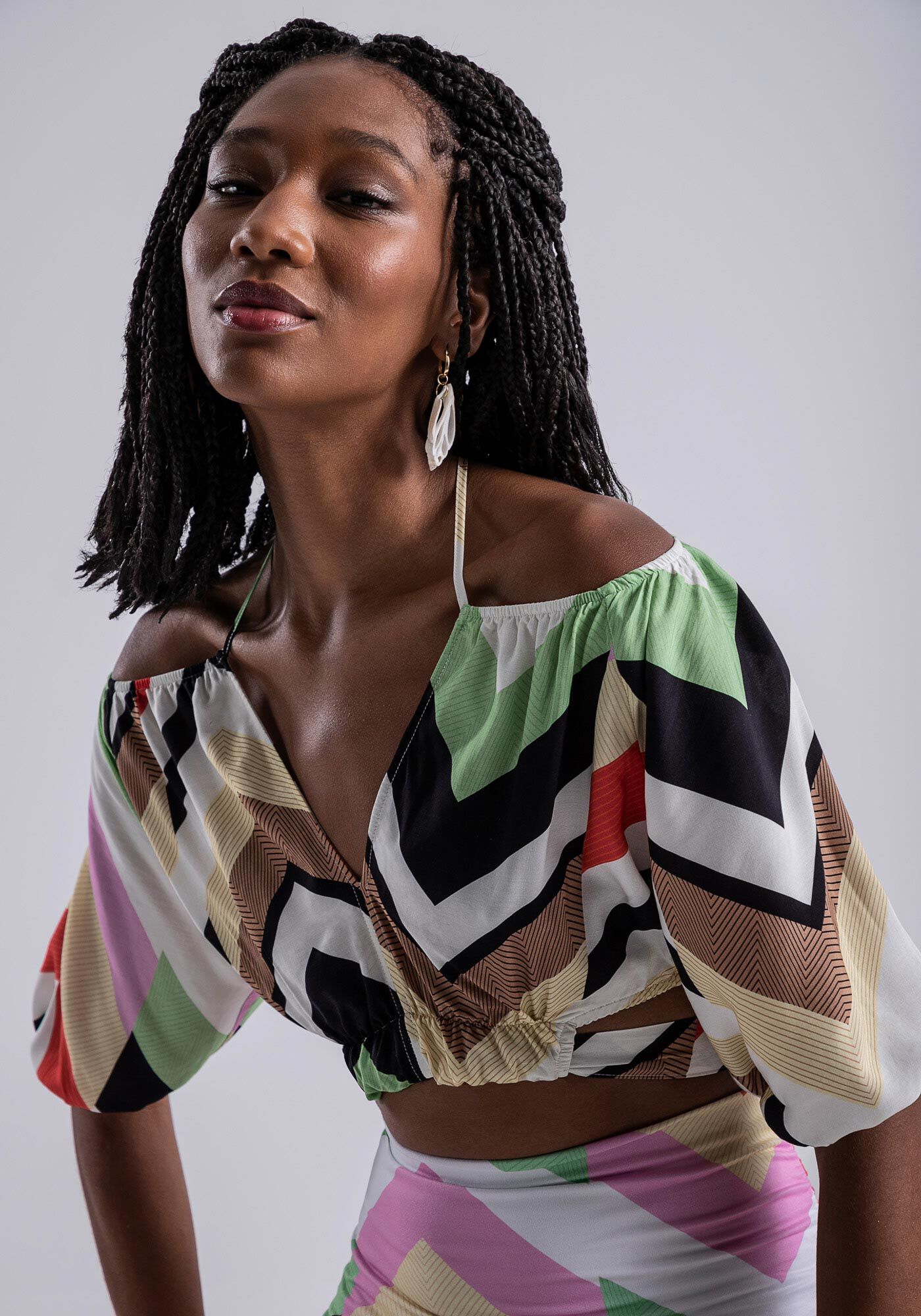 Blusa Estampada em Viscose com Recorte Decote, , large.