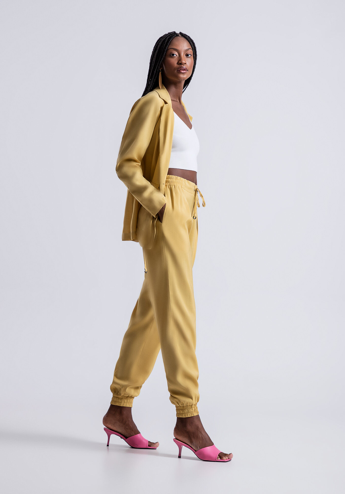 Cal&ccedil;a Jogging Cintura Alta com Pregas, , large.