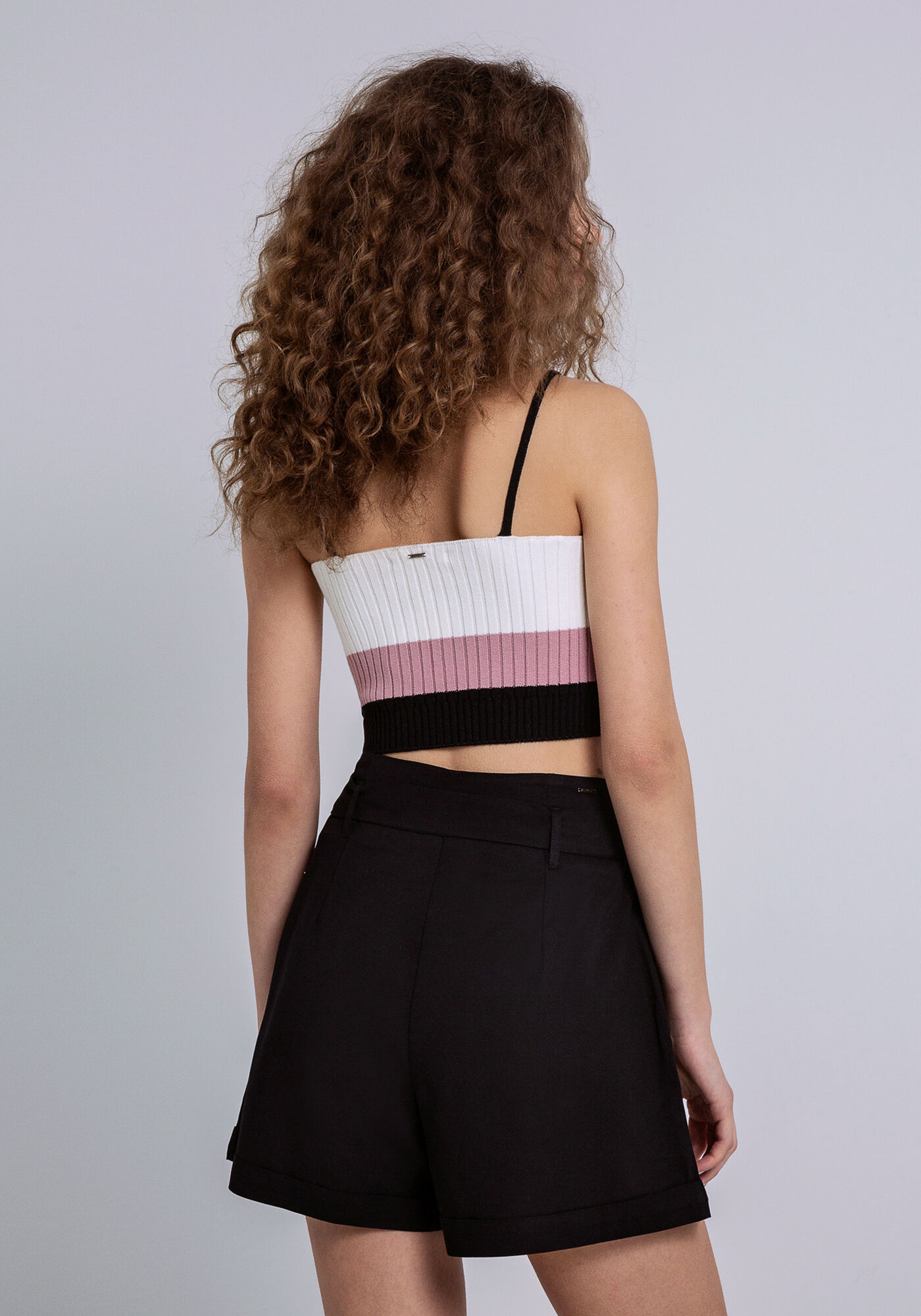 Shorts Cintura Alta Tecido Velurd com Cinto, PRETO REATIVO, large.