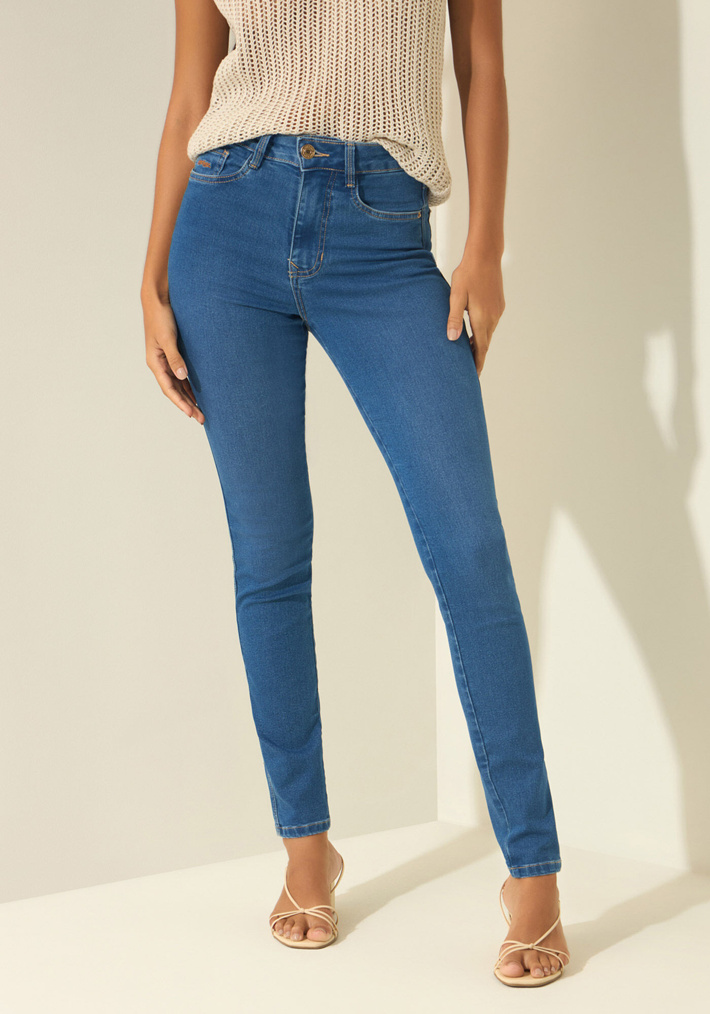 Cal&ccedil;a Jeans Skinny Com Cintura Alta E Elastano, JEANS, large.