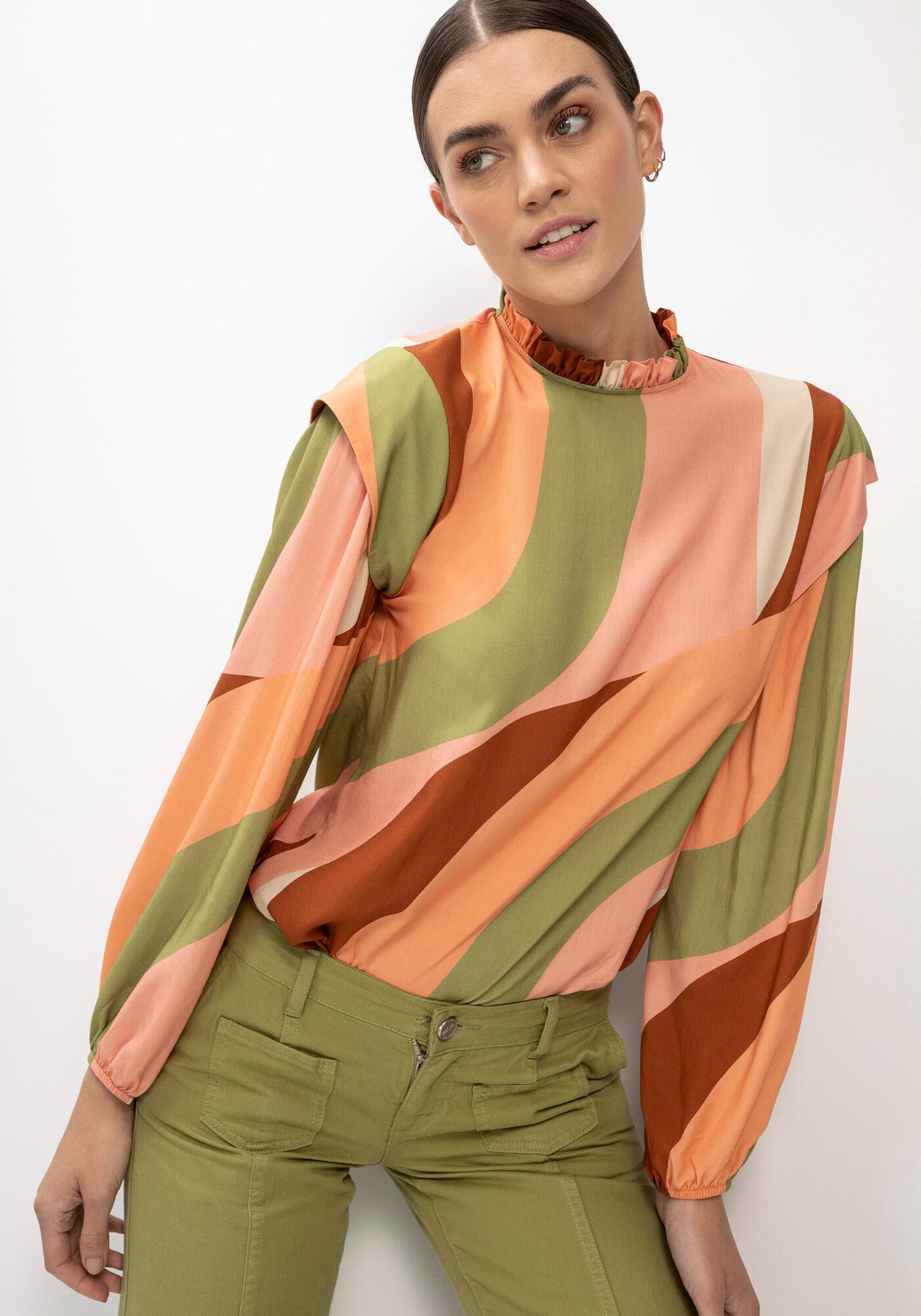 Blusa Manga Longa com Recorte Ombros, ARCO IRIS, large.