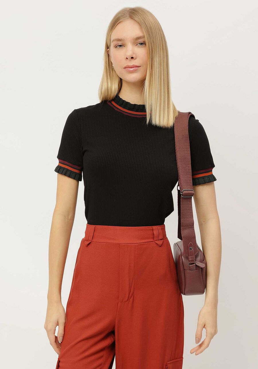 Blusa Canelada com Gola Alta Retilínea, . Blusa Canelada com Gola Alta Retilínea, , large.