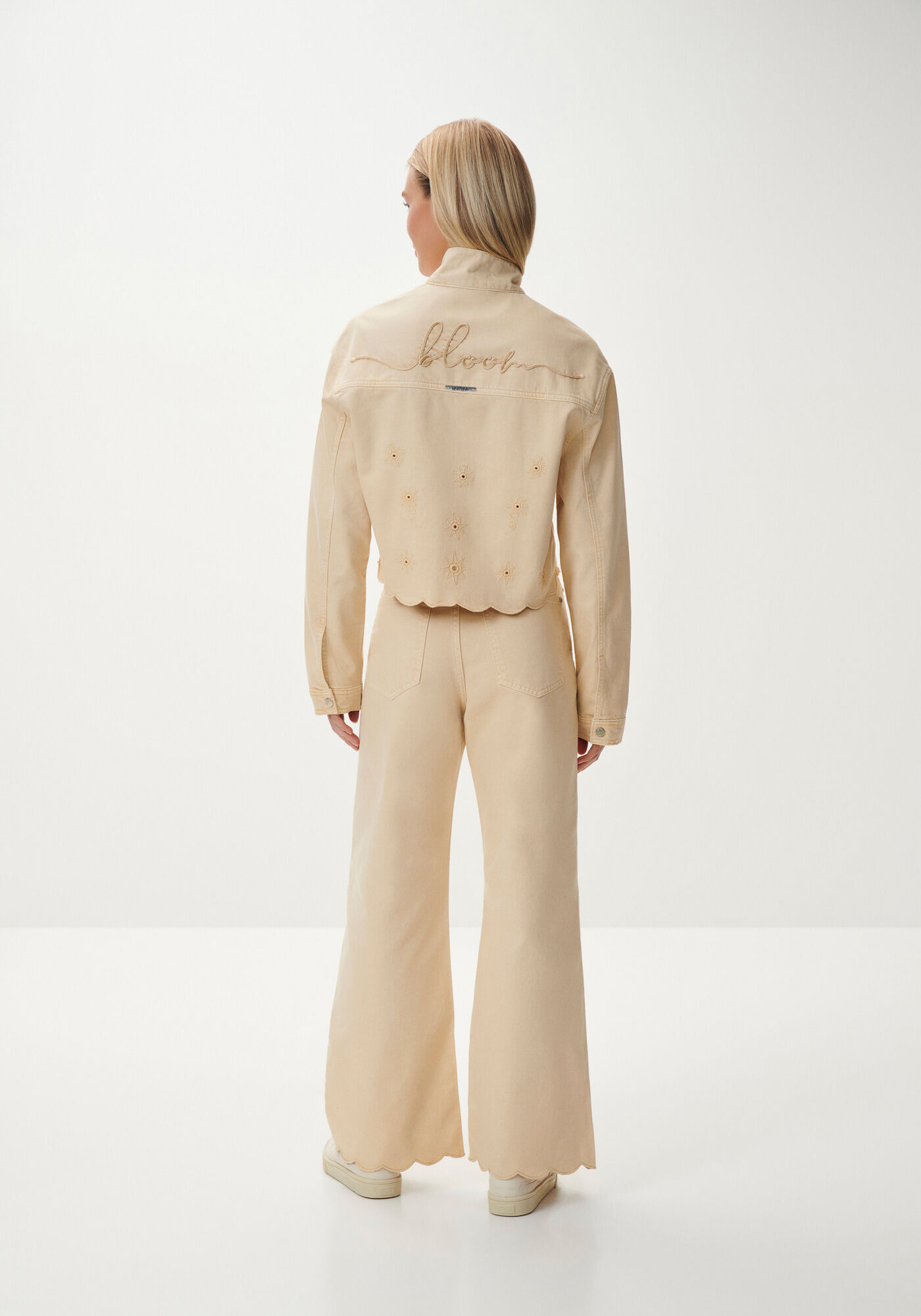 Jaqueta Sarja Cropped com Bordado Laise, , large.